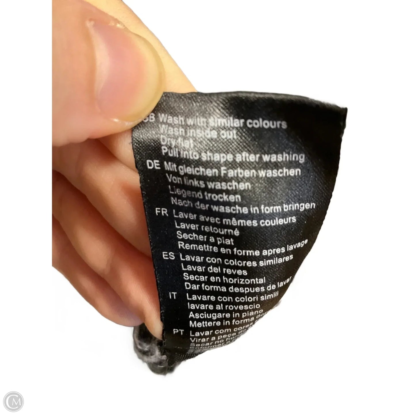 Top Long Sleeve By Cma In Grey, Size: 2