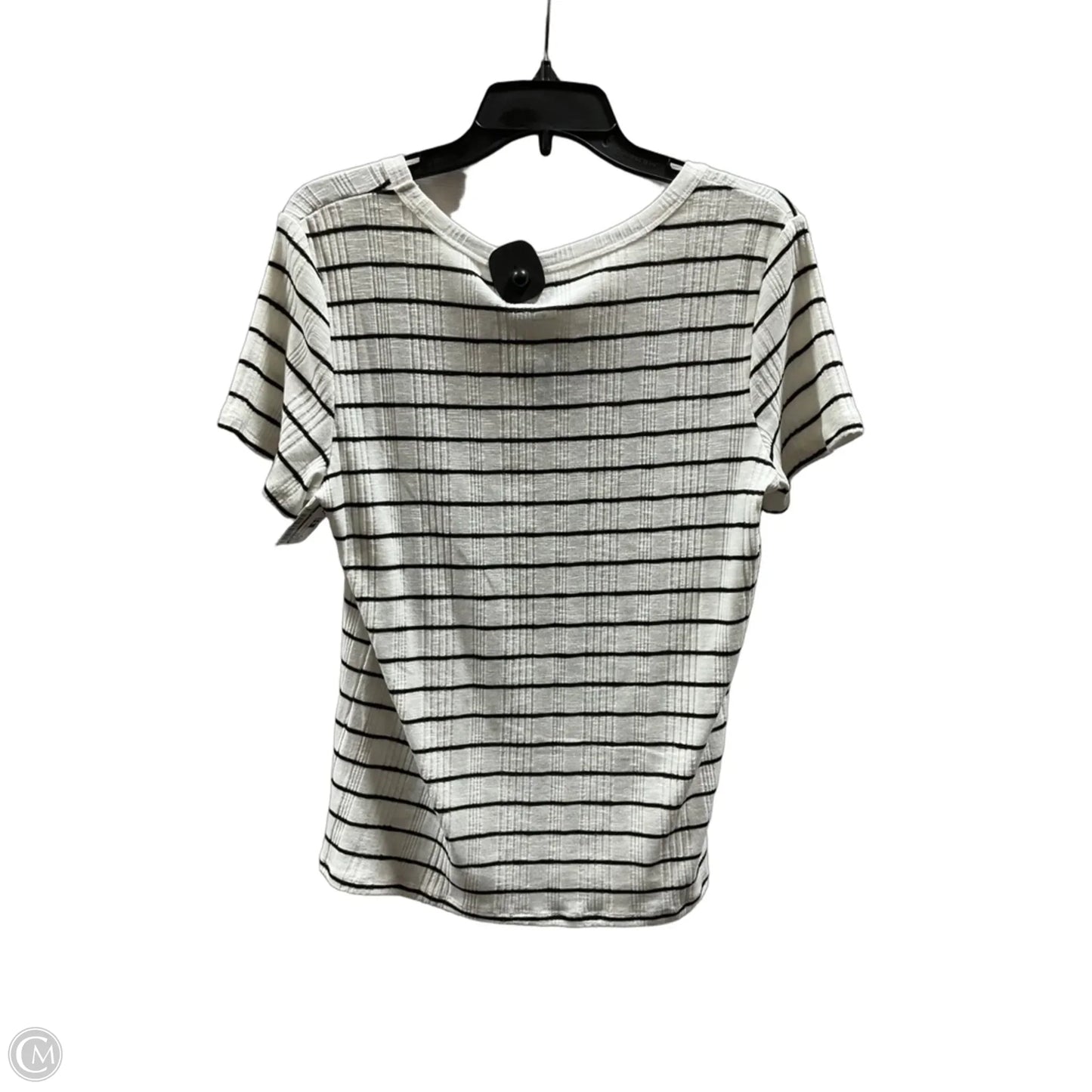 Top Short Sleeve By Maurices In Striped Pattern, Size: M