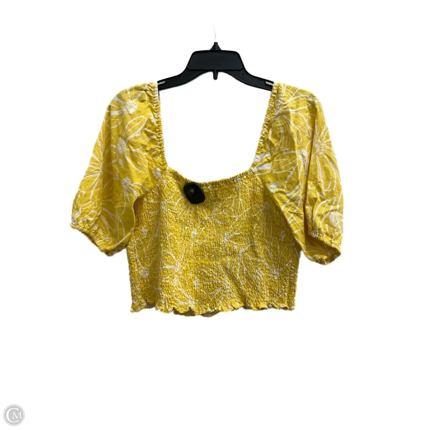 Top Short Sleeve By Universal Thread In Yellow, Size: L