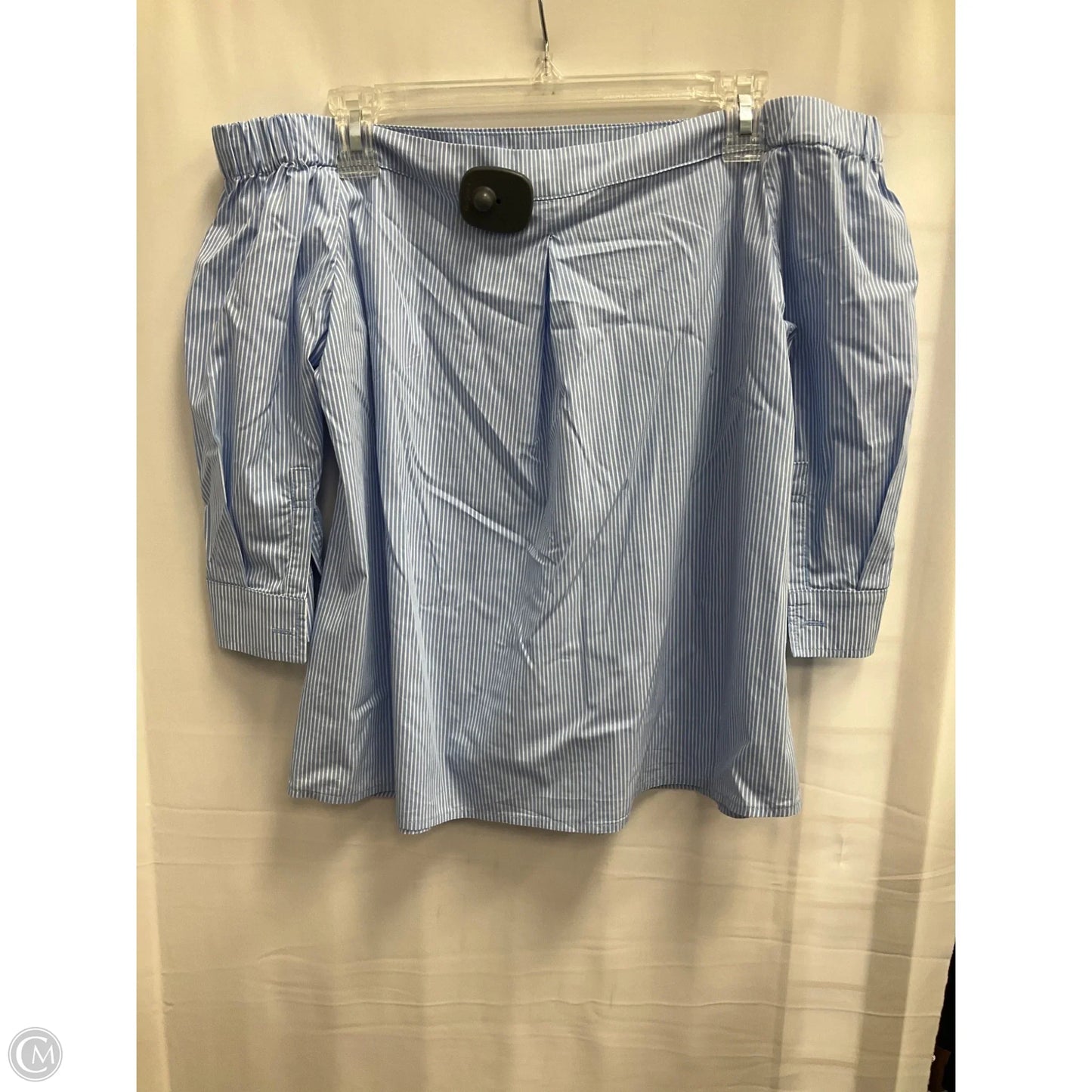 Top Short Sleeve By Halogen In Striped Pattern, Size: M