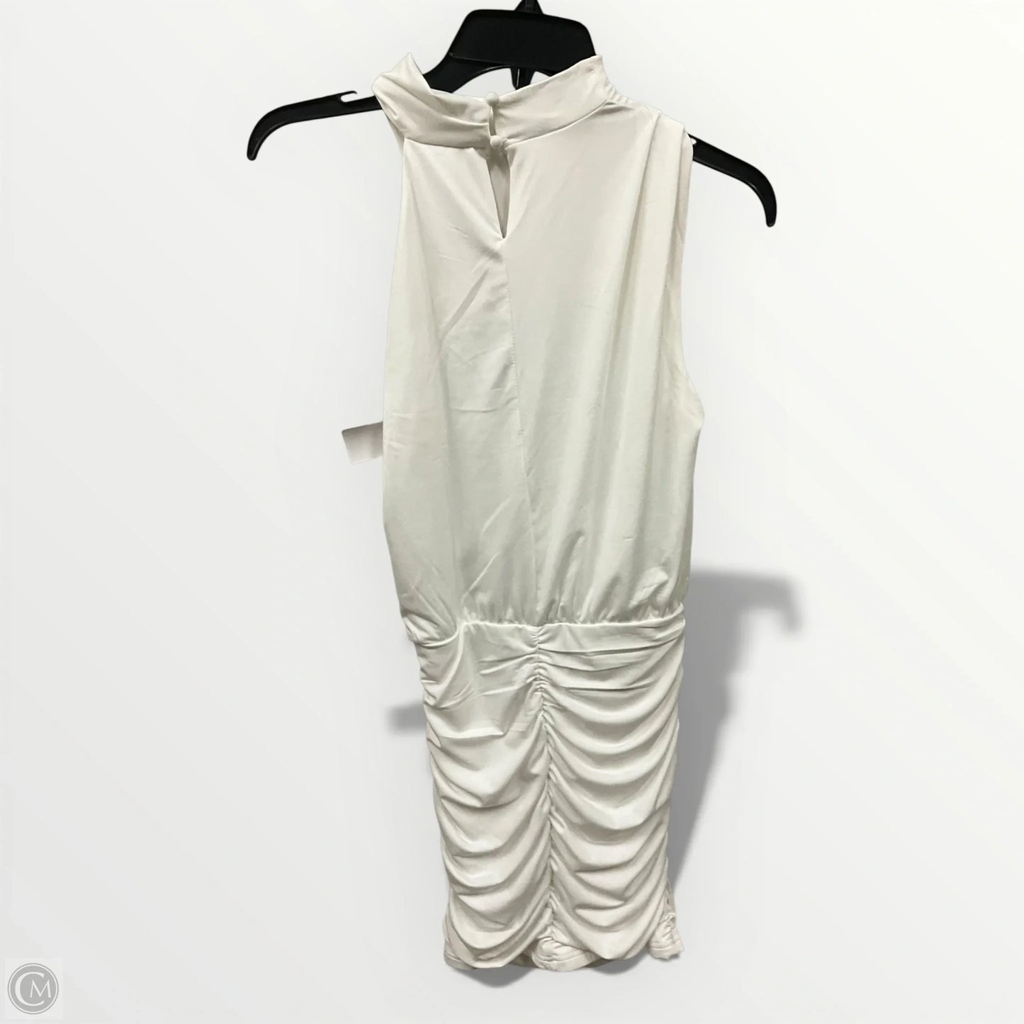 Dress Casual Short By Clothes Mentor In White, Size: Xs