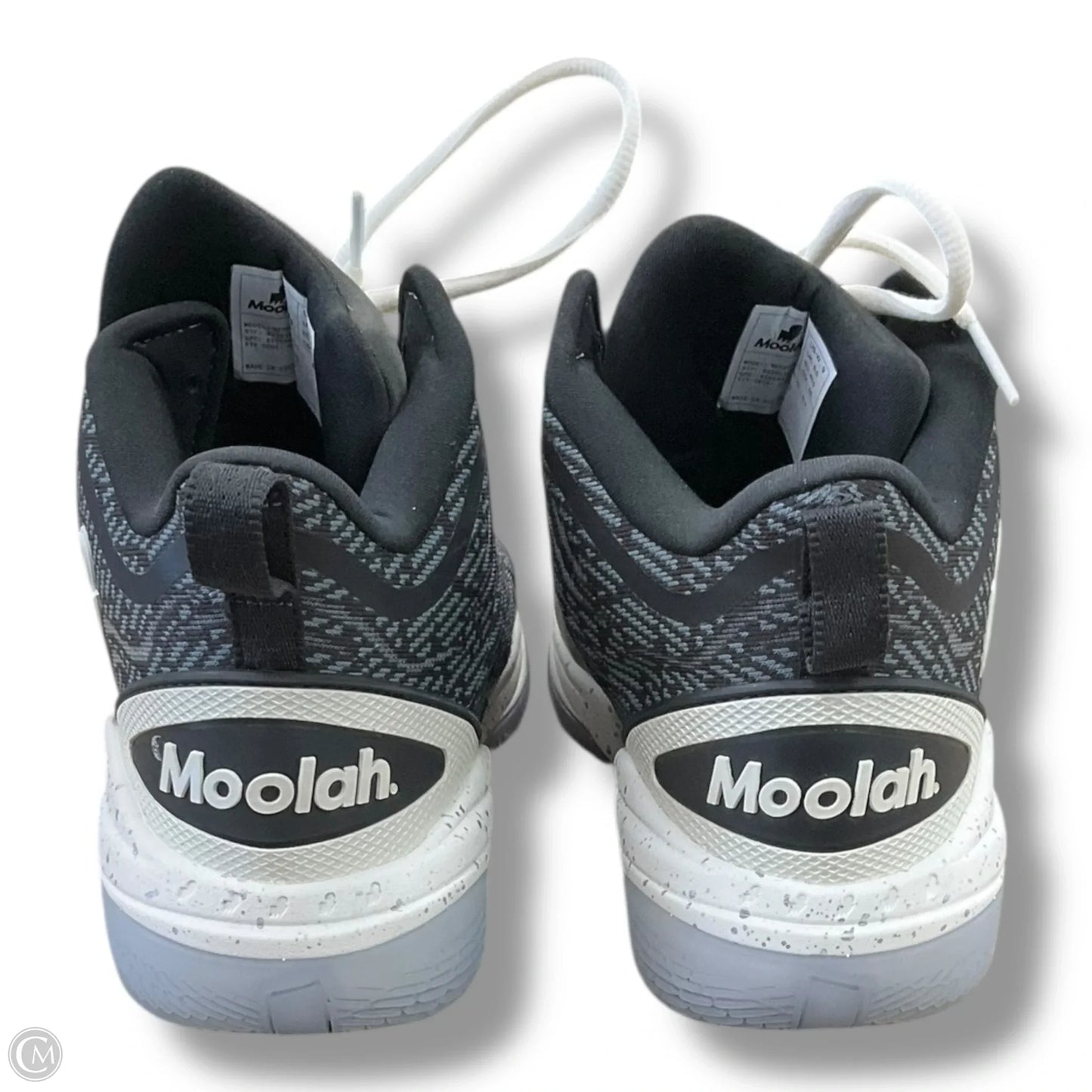 Shoes Sneakers By Clothes Mentor In Black & Grey, Size: 9