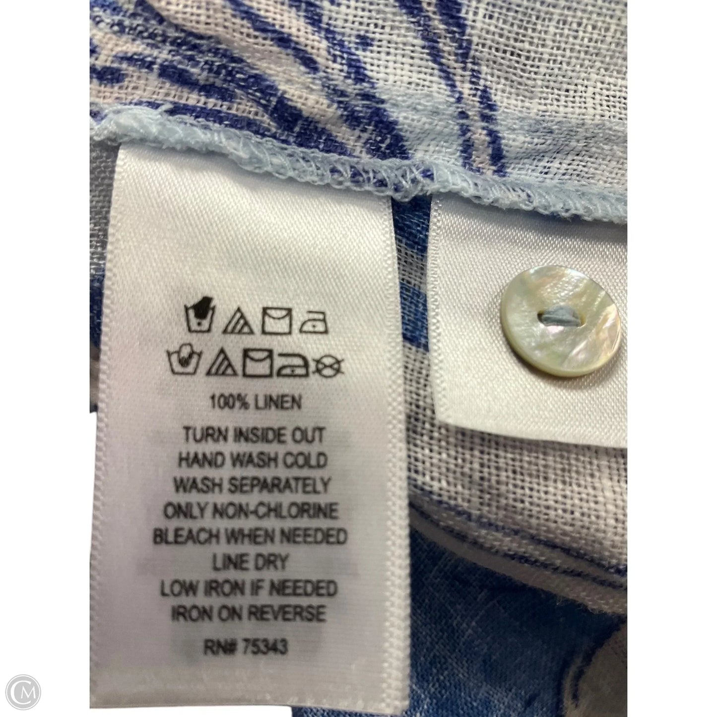 Top Short Sleeve Designer By Halston In Blue, Size: Xl