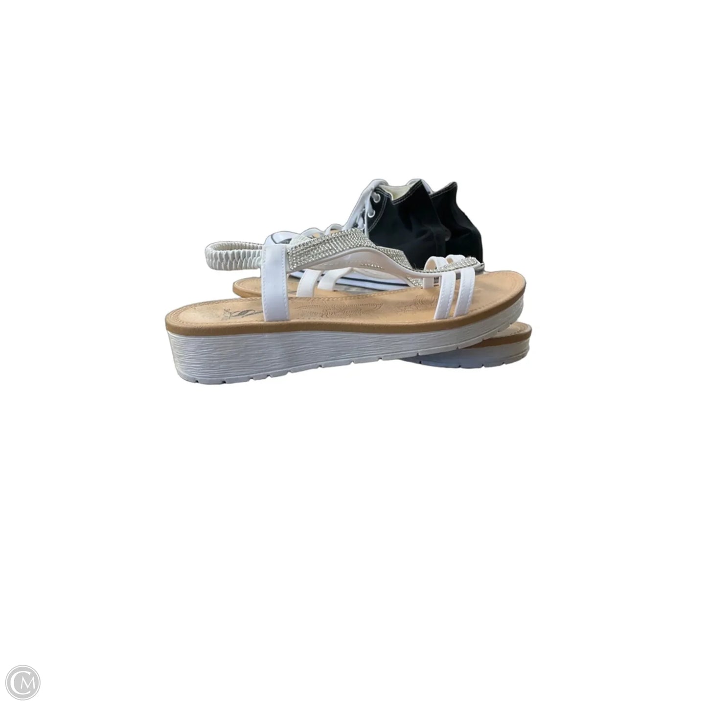 Sandals Flats By Clothes Mentor In White, Size: 8