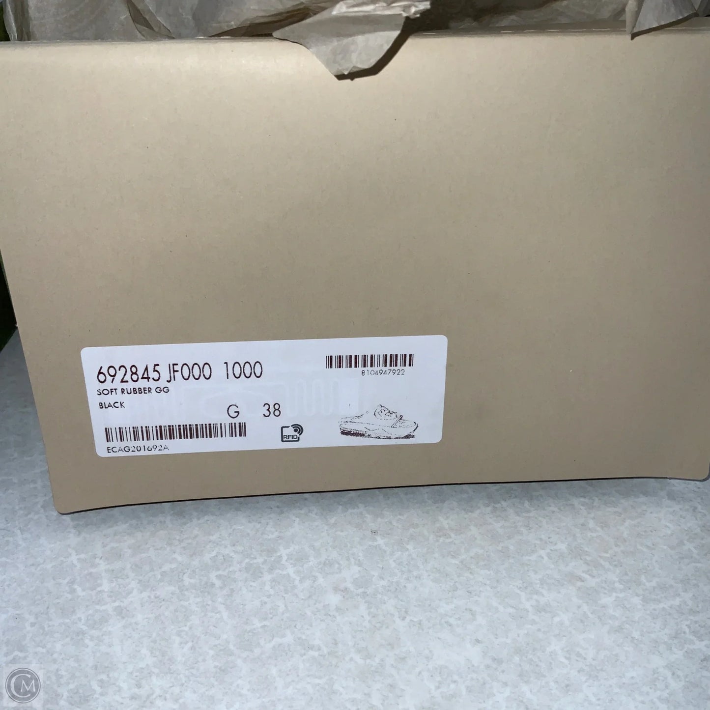 Sandals Luxury Designer By Gucci In Black, Size: 8