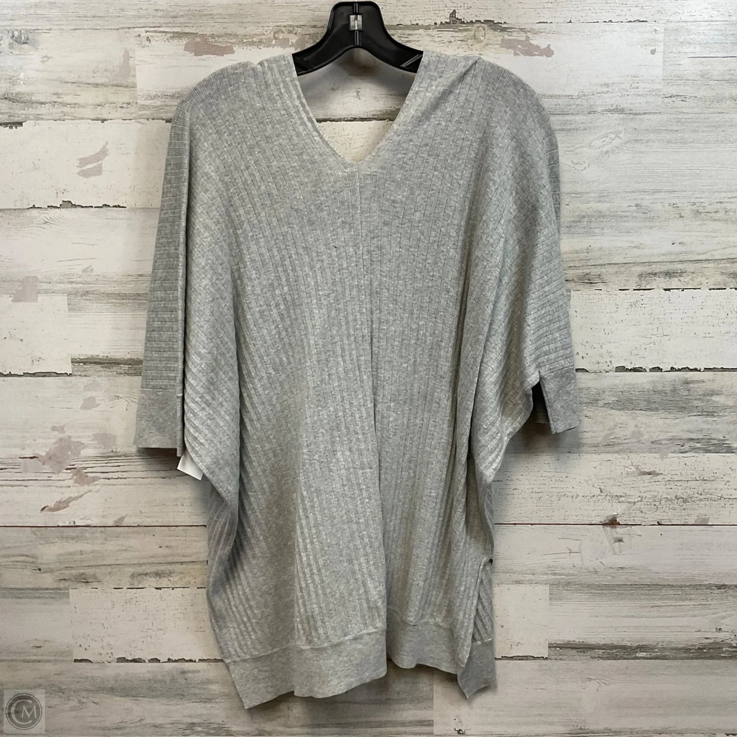 Top Short Sleeve By Cabi In Grey, Size: M