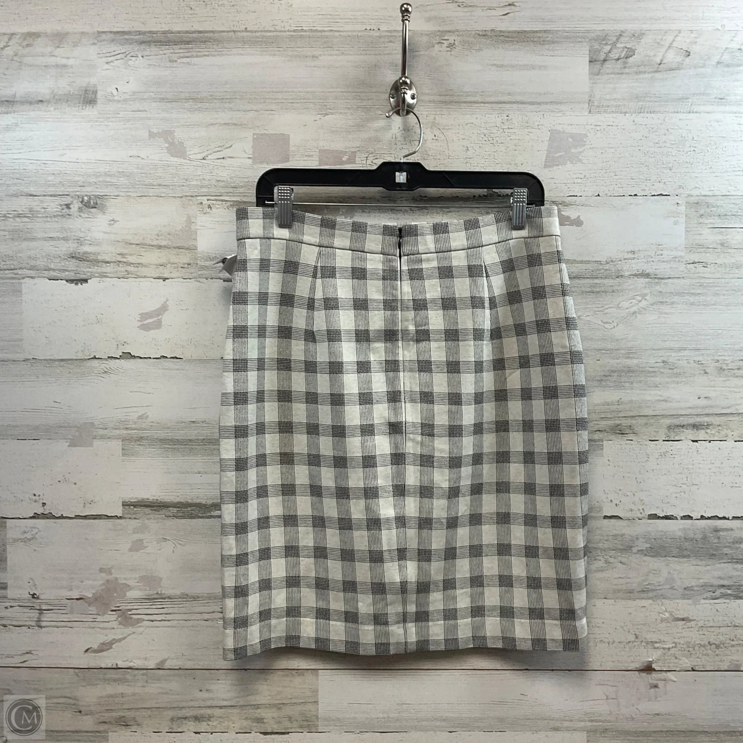 Skirt Mini & Short By Cabi In Grey, Size: 8