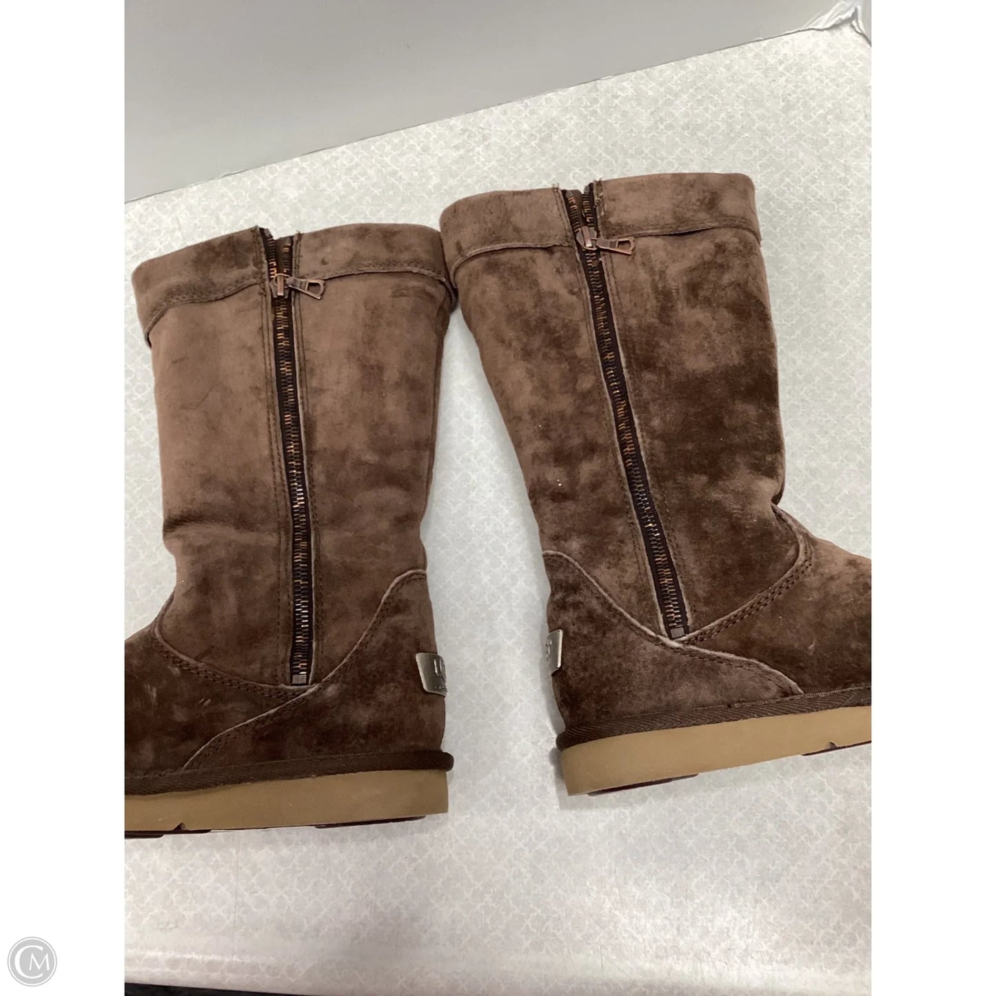 Boots Knee Flats By Ugg In Brown, Size: 7