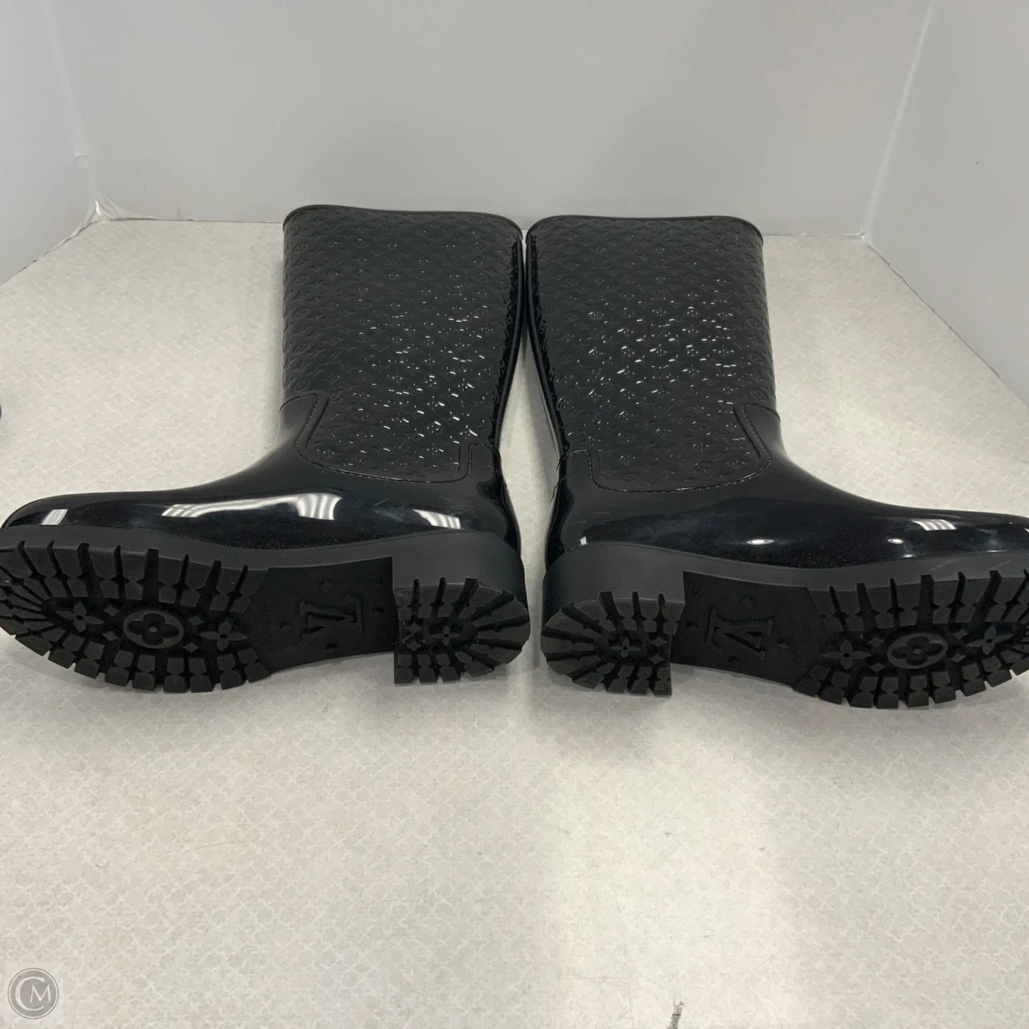 Boots Luxury Designer By Louis Vuitton In Black, Size: 9