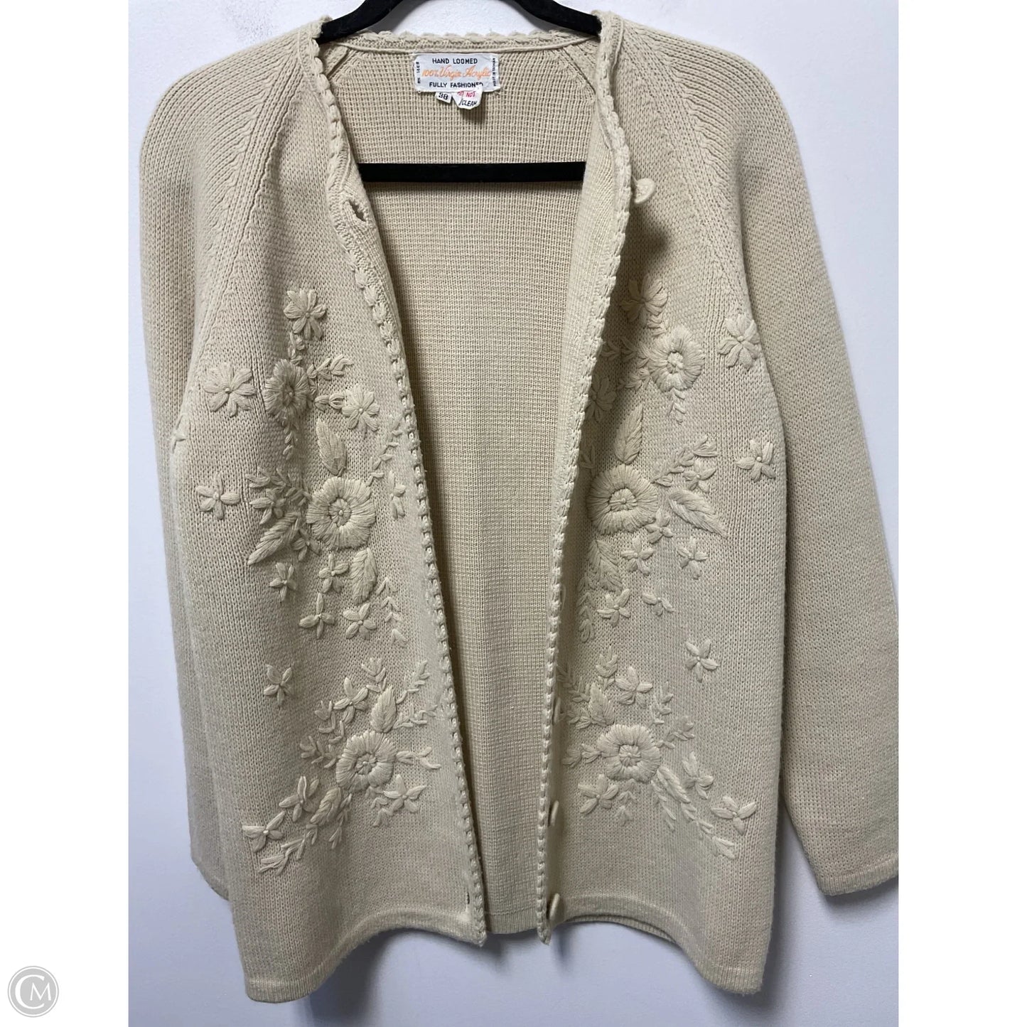 Sweater Cardigan By Clothes Mentor In Cream, Size: M
