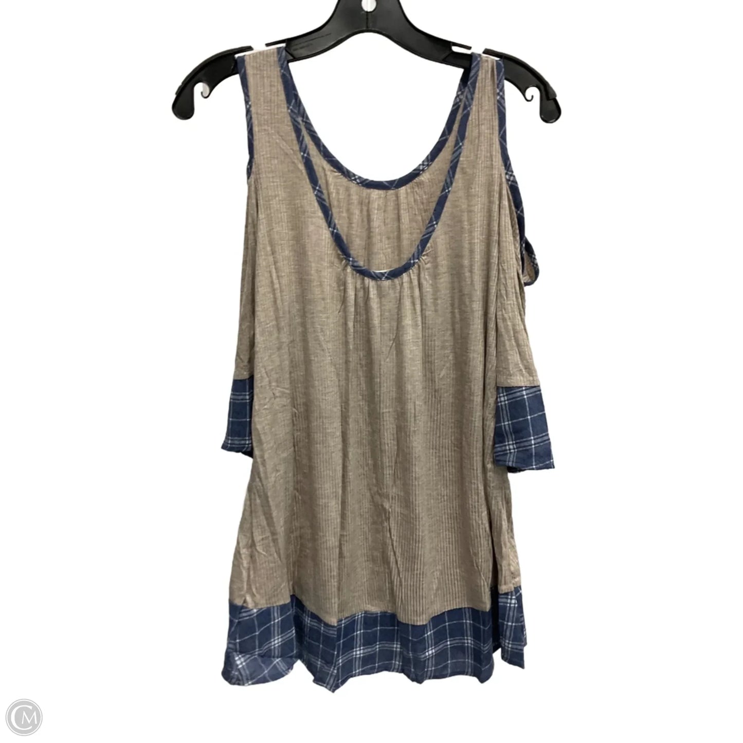 Top Short Sleeve By Hailey & Co In Plaid Pattern, Size: S