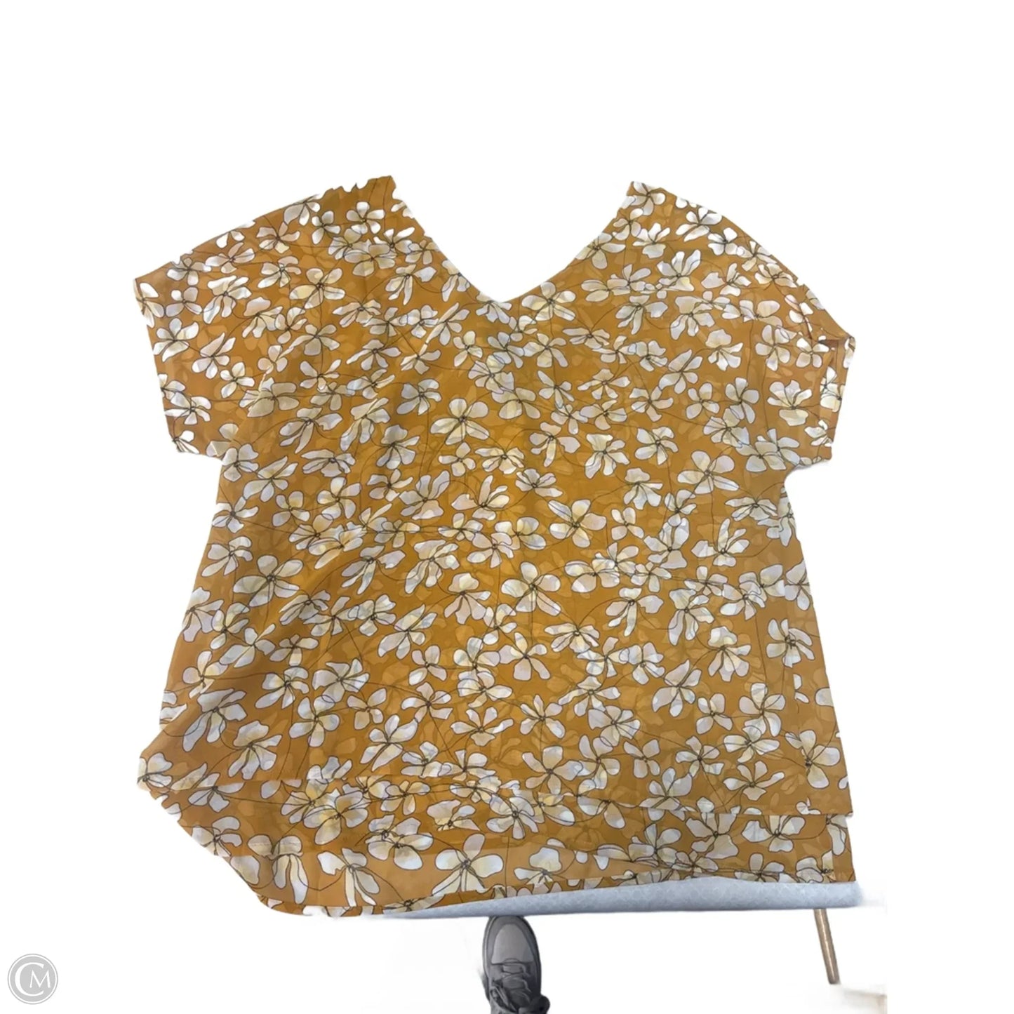 Blouse Short Sleeve By Cabi In Yellow, Size: L