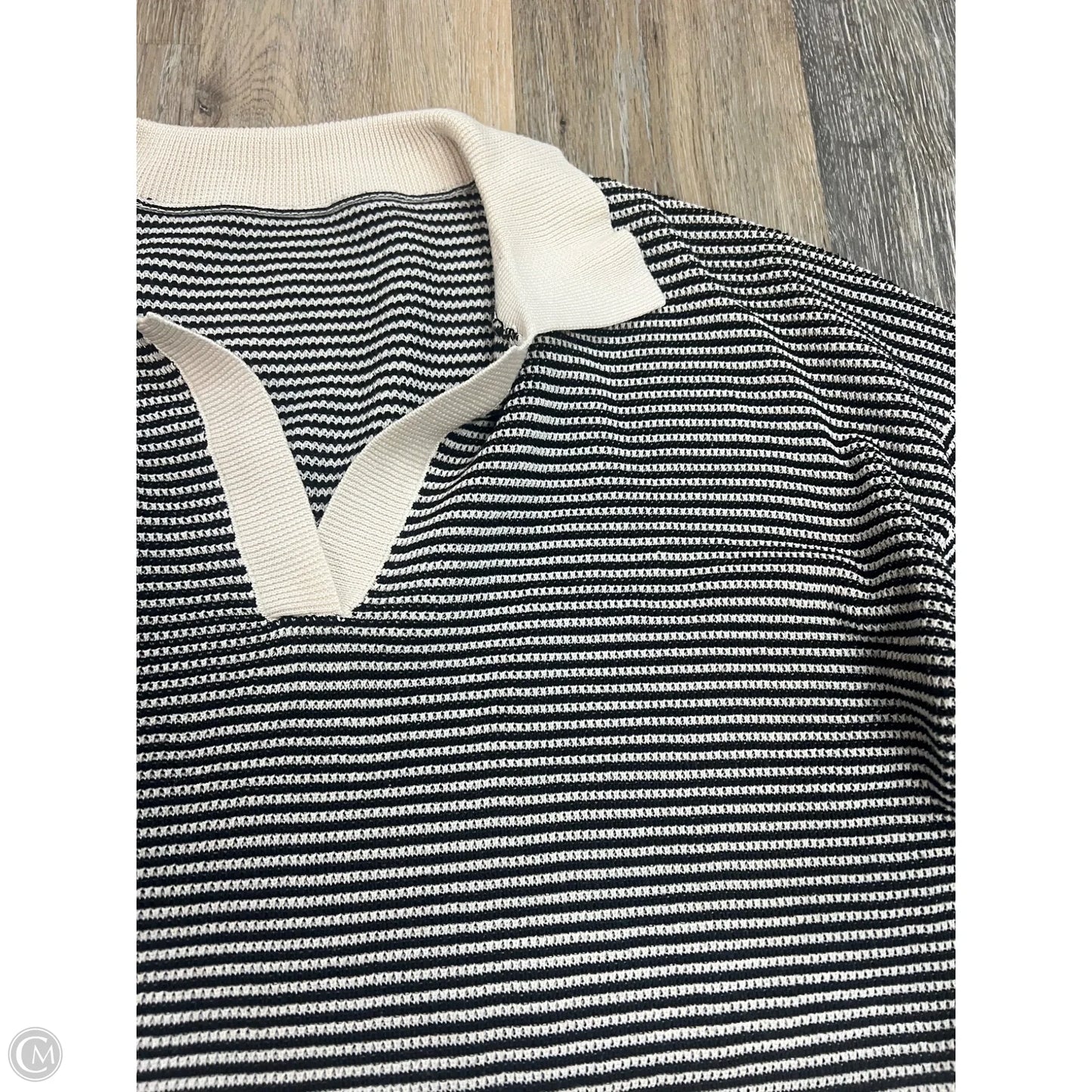 Shorts Set By Clothes Mentor In Striped Pattern, Size: S