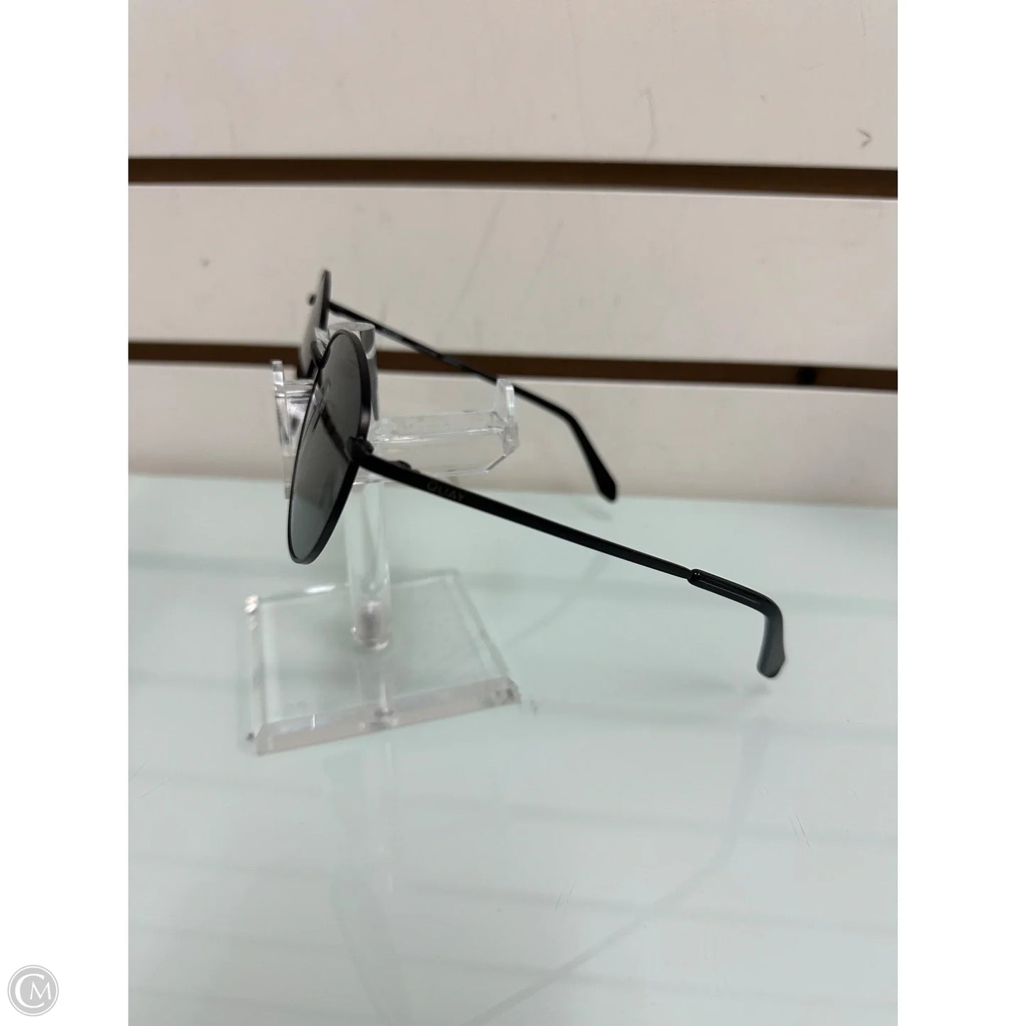 Sunglasses By Quay, Size:
