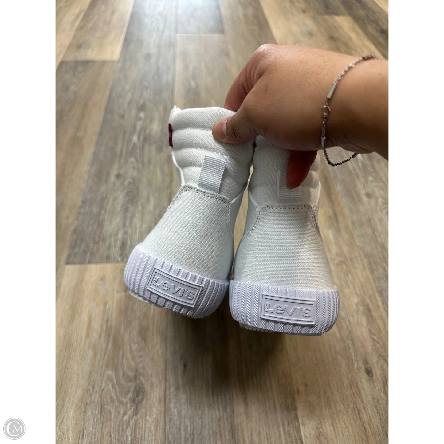 Shoes Sneakers By Levis In White, Size: 9