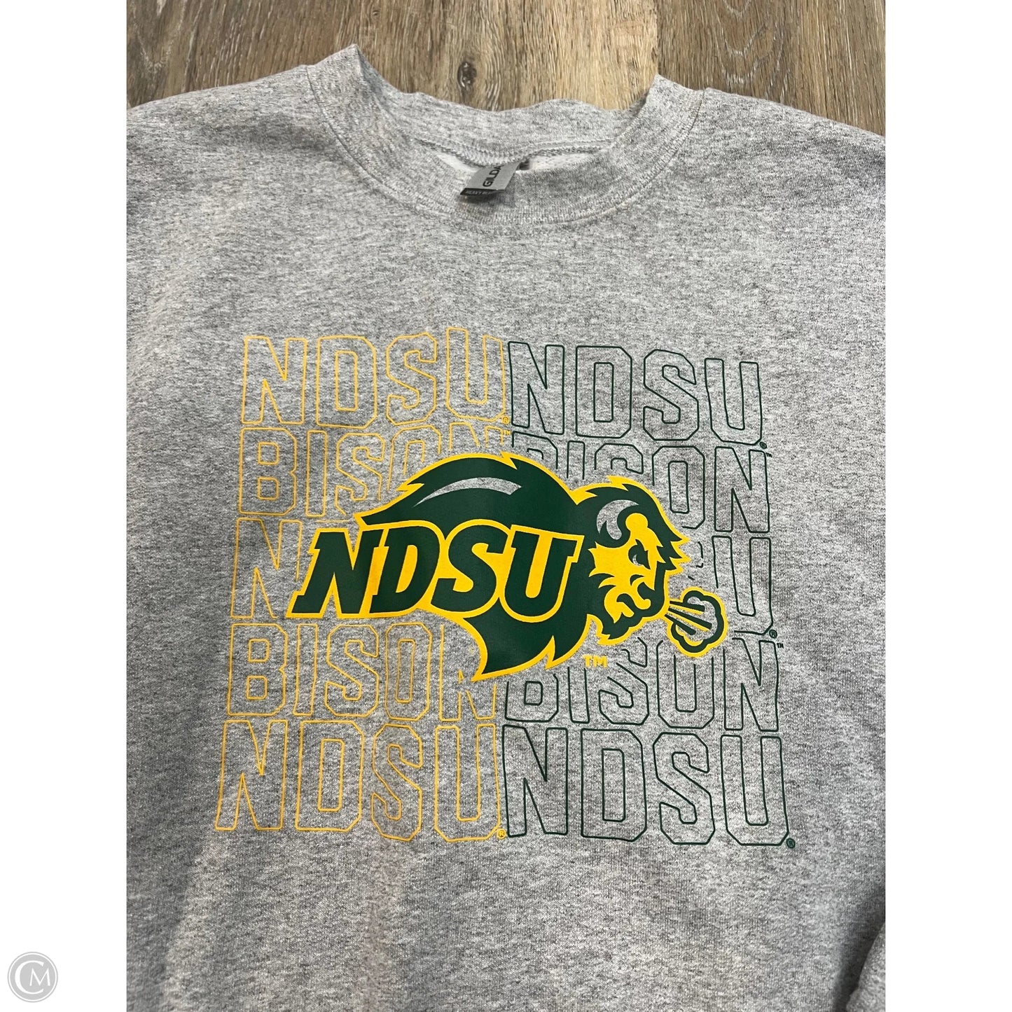 Sweatshirt Crewneck By Gildan In Grey, Size: S