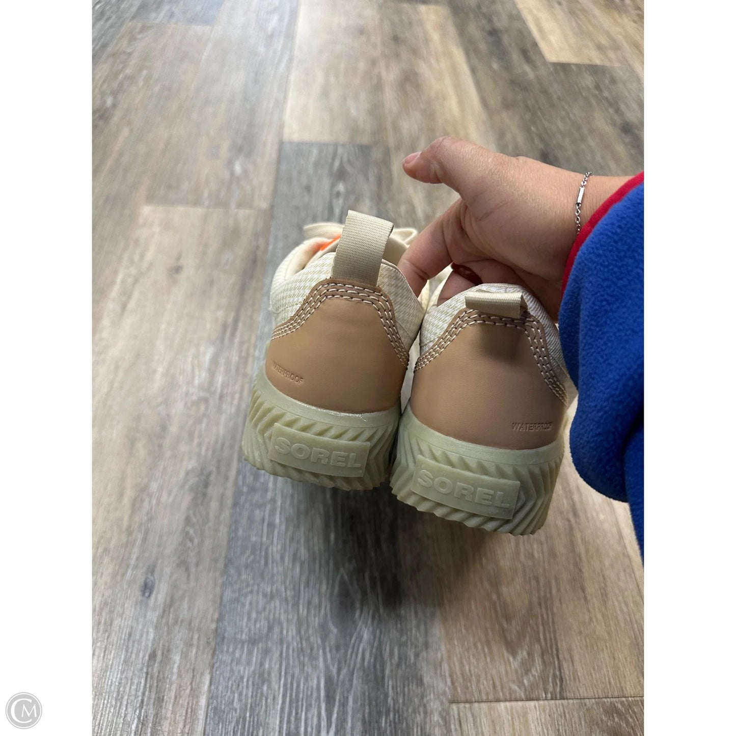 Shoes Sneakers By Sorel In Tan, Size: 10