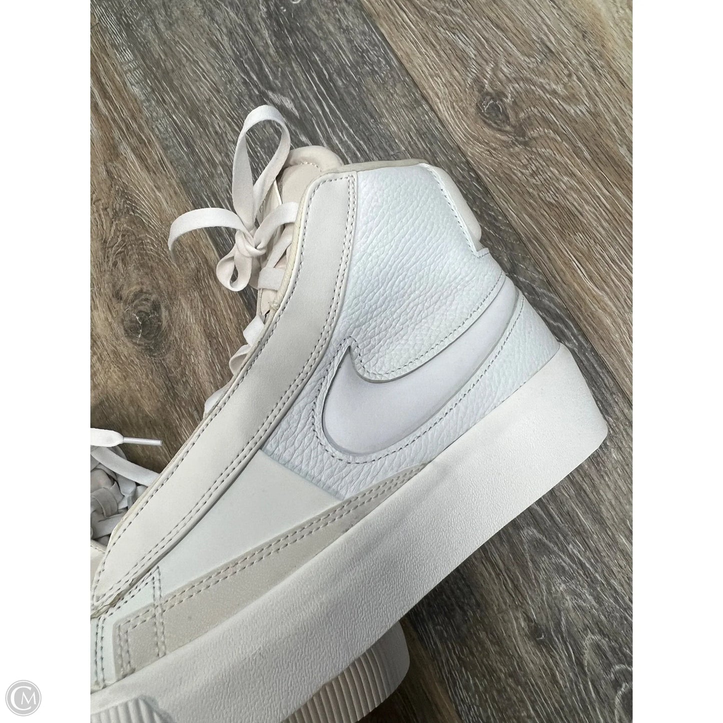 Shoes Sneakers By Nike In White, Size: 8