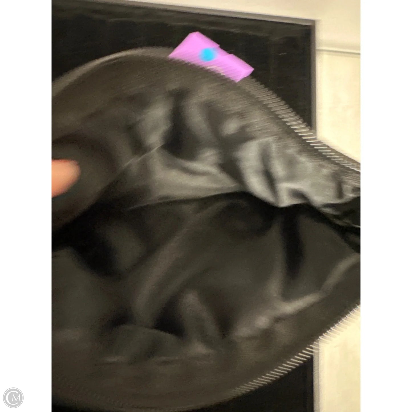 Makeup Bag By Clothes Mentor, Size: Medium