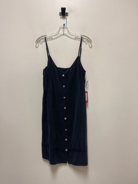 Dress Casual Short By Vince Camuto  Size: M
