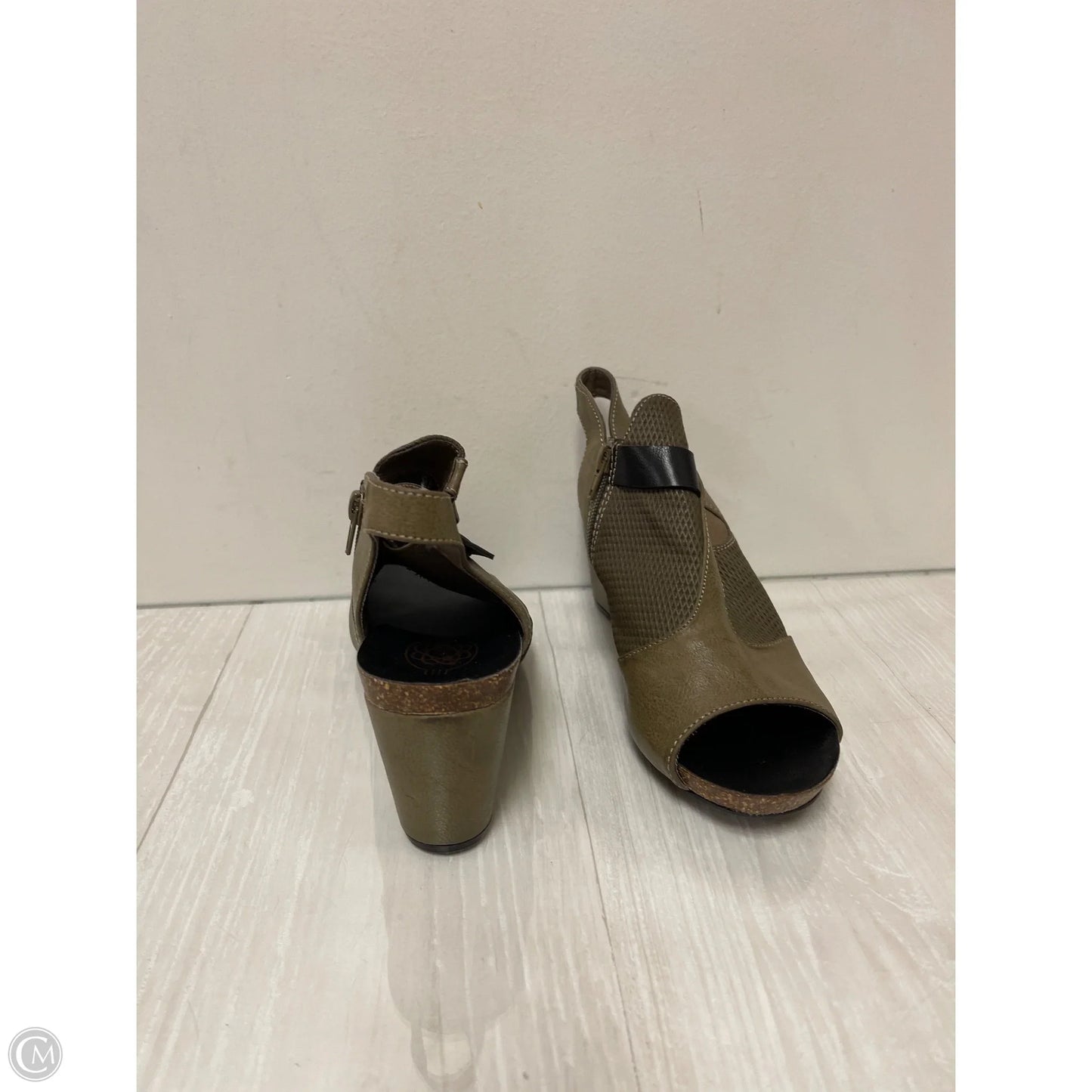 Sandals Heels Wedge By Clothes Mentor In Taupe, Size: 8