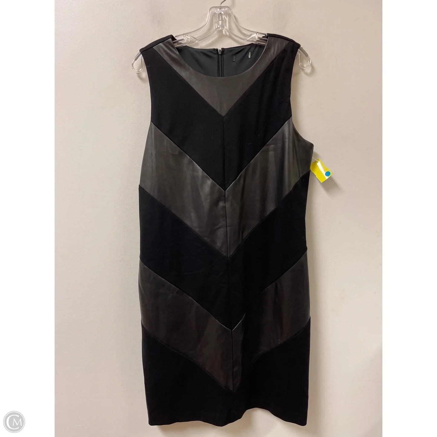 Dress Casual Midi By Clothes Mentor In Black, Size: L