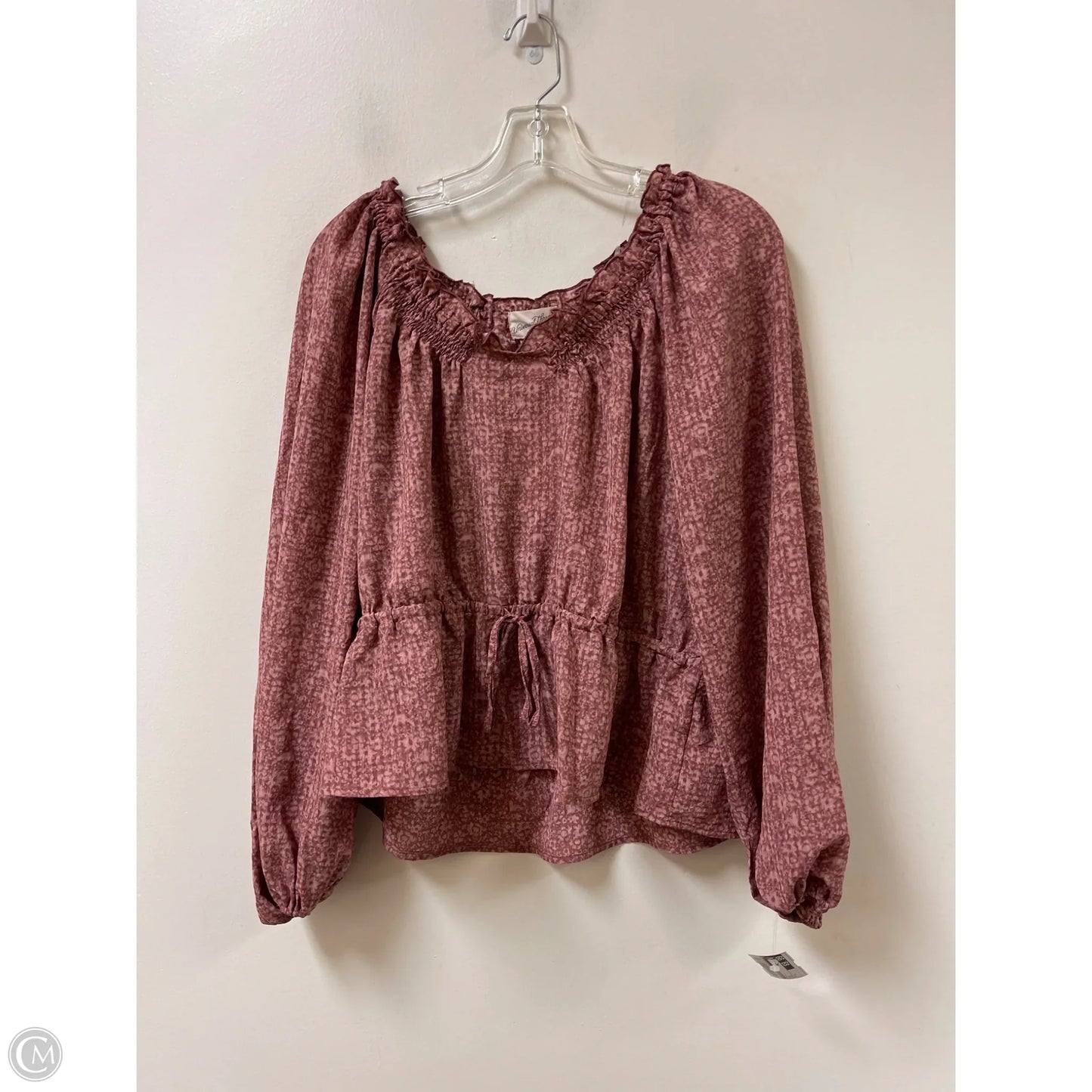 Top Long Sleeve By Universal Thread In Red, Size: L