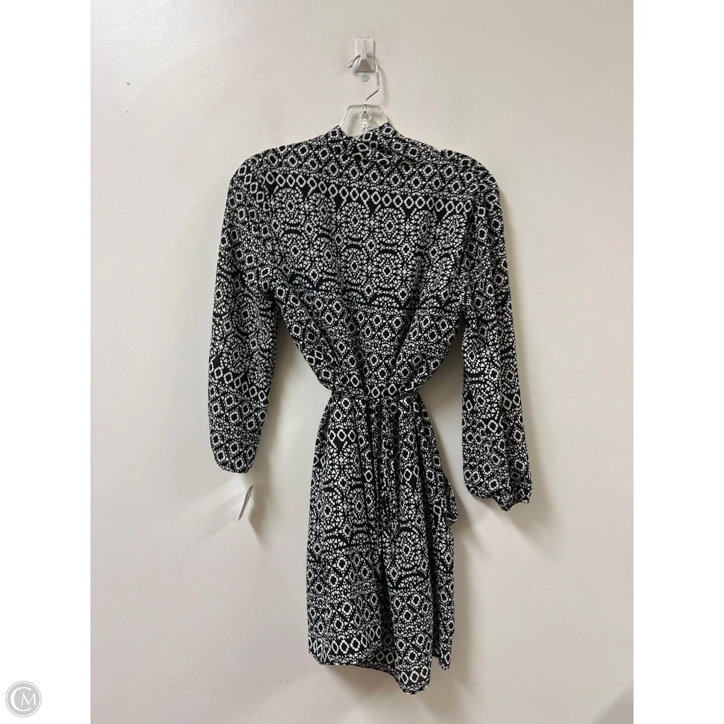 Dress Casual Short By Bar Iii In Black & White, Size: S