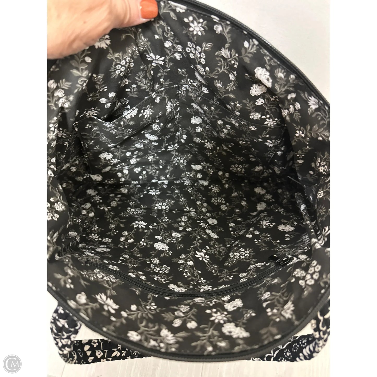 Handbag By Vera Bradley, Size: Medium