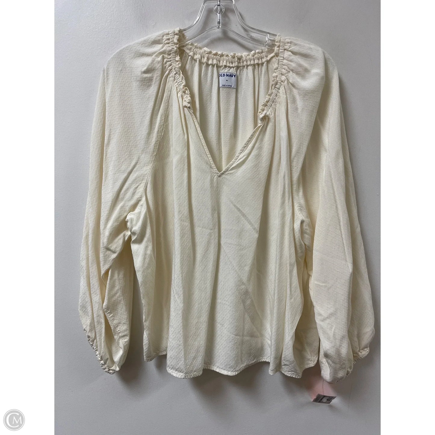 Top Long Sleeve By Old Navy In Cream, Size: Xl