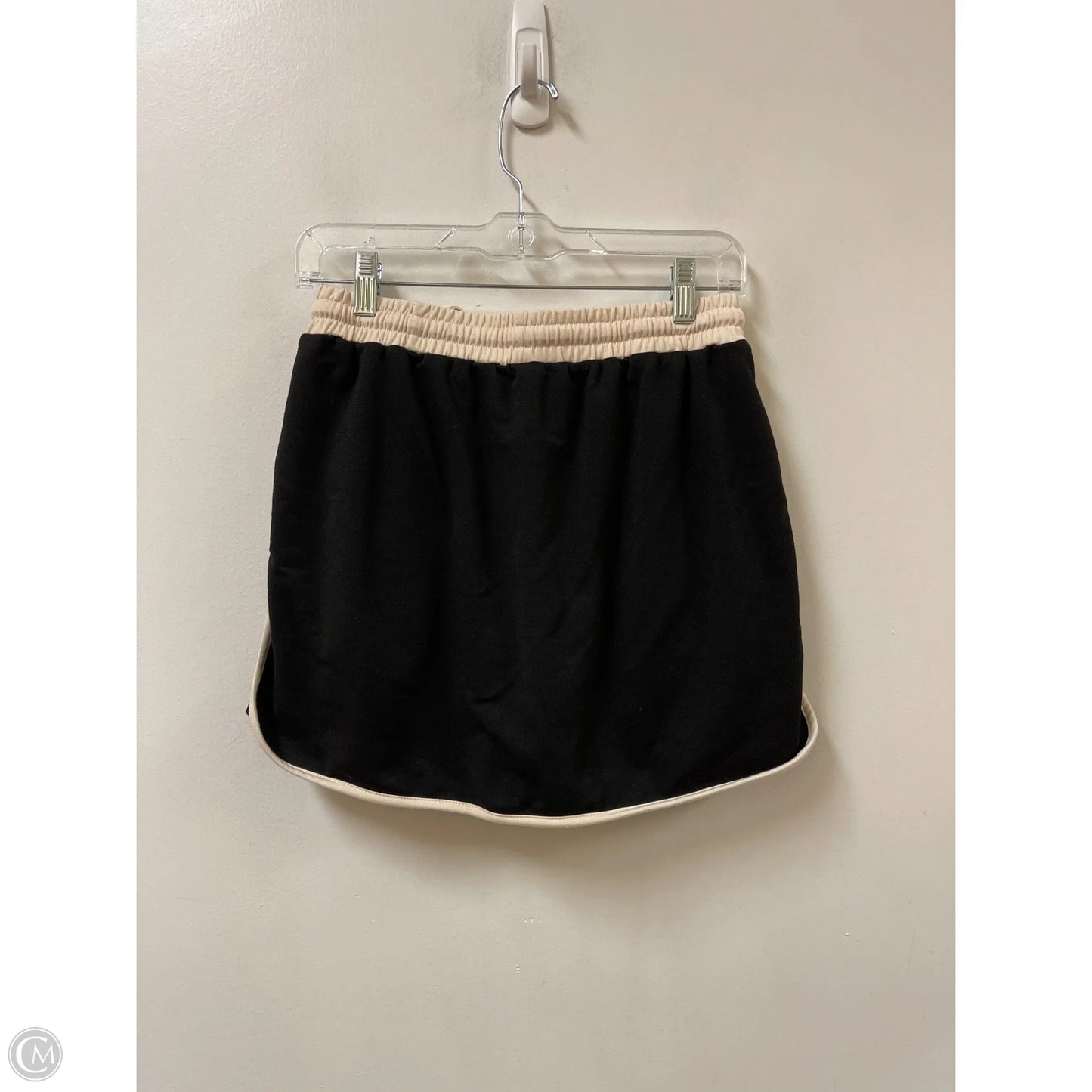 Skort By Clothes Mentor In Black, Size: M
