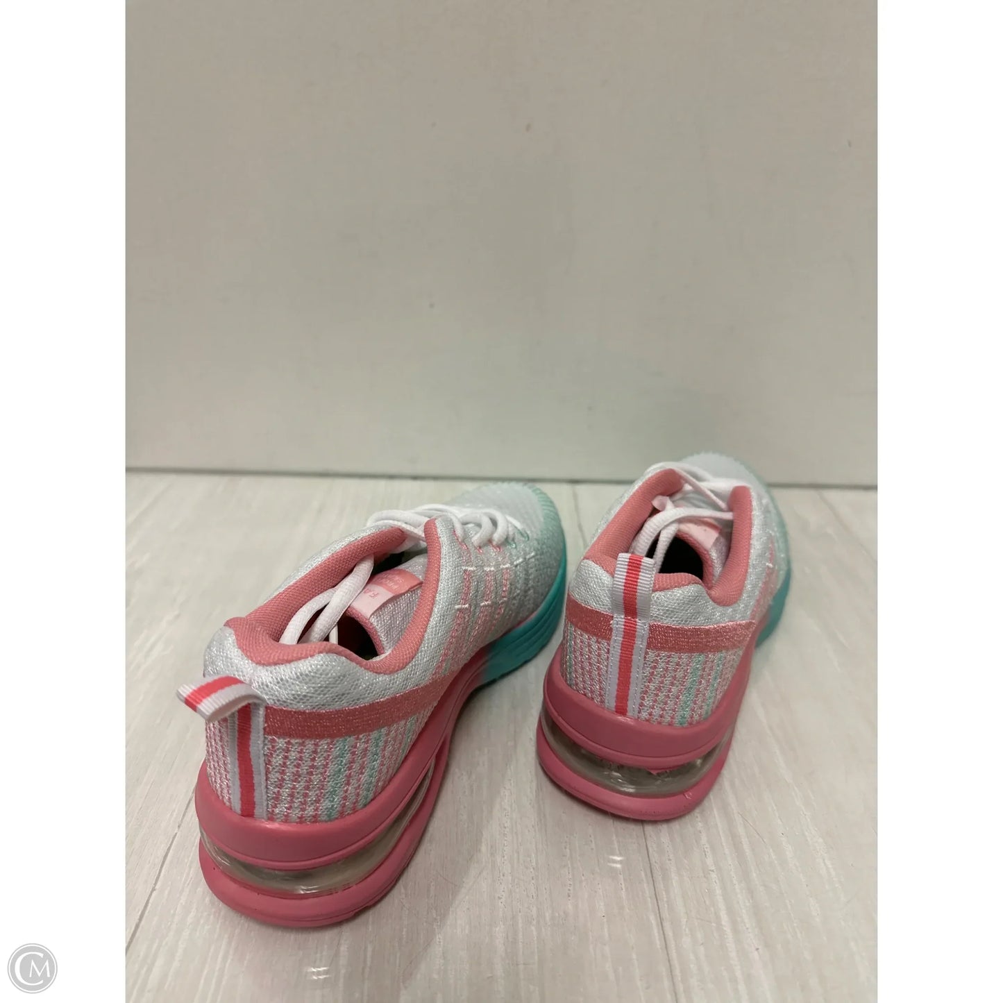 Shoes Athletic By Clothes Mentor In Pink, Size: 6.5