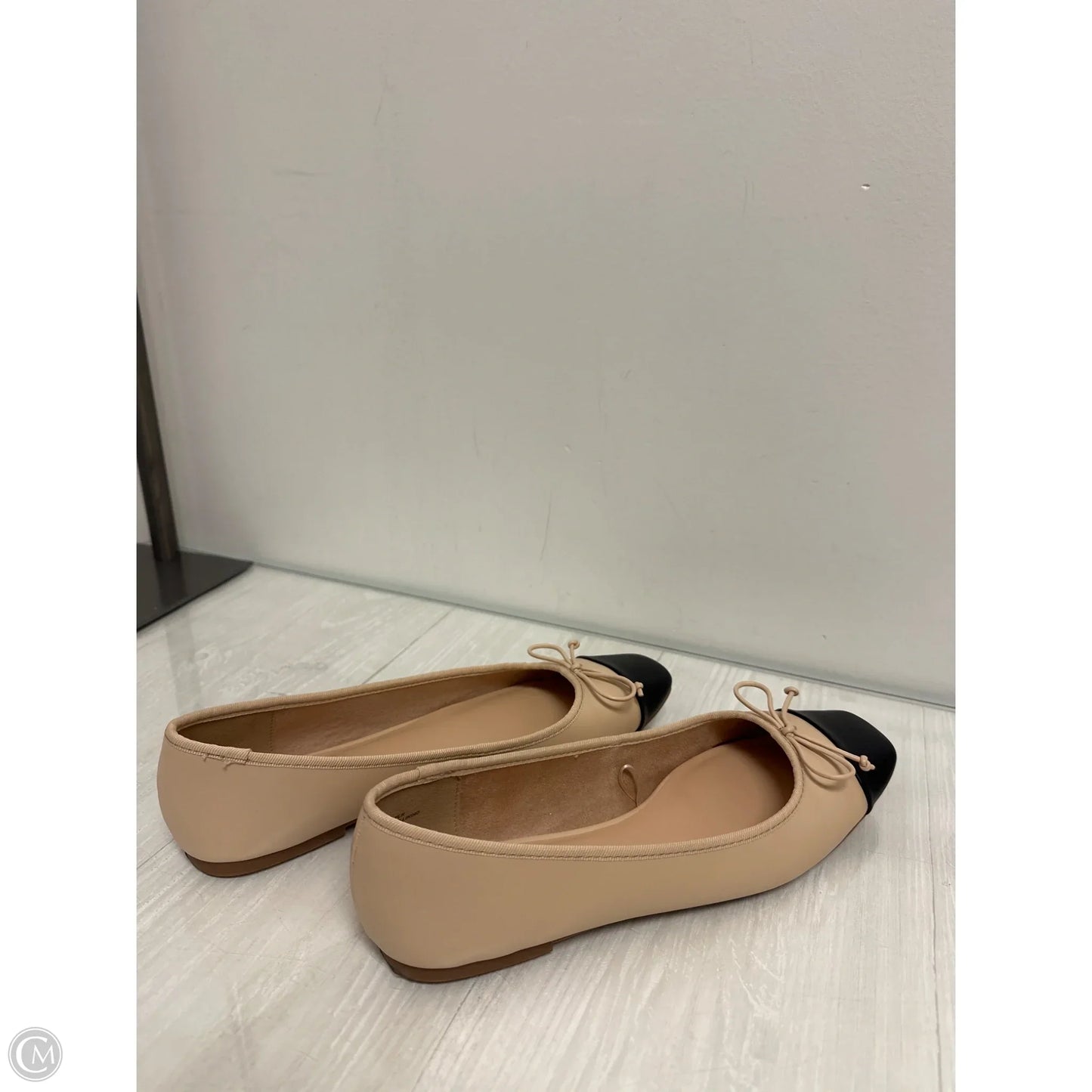 Shoes Flats By Loft In Cream, Size: 9.5
