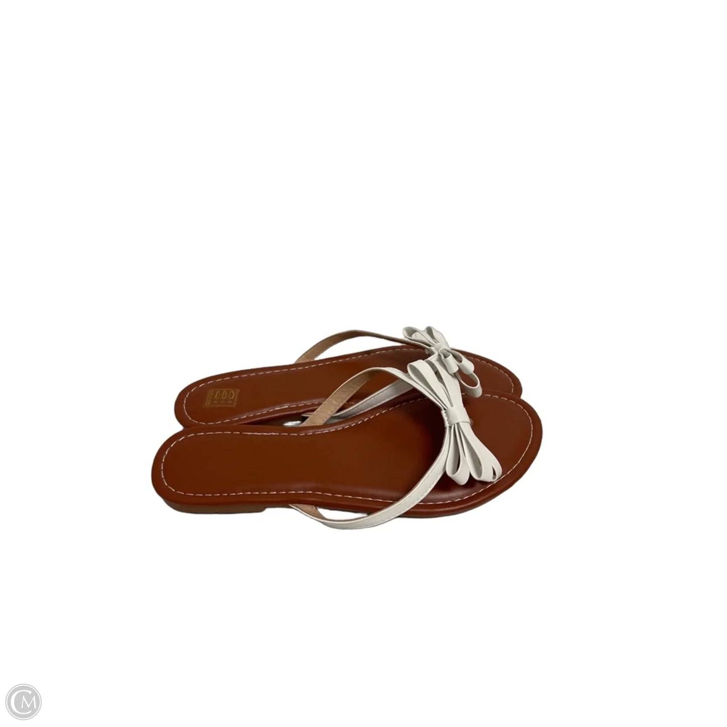 Sandals Flip Flops By Clothes Mentor In White, Size: 7.5