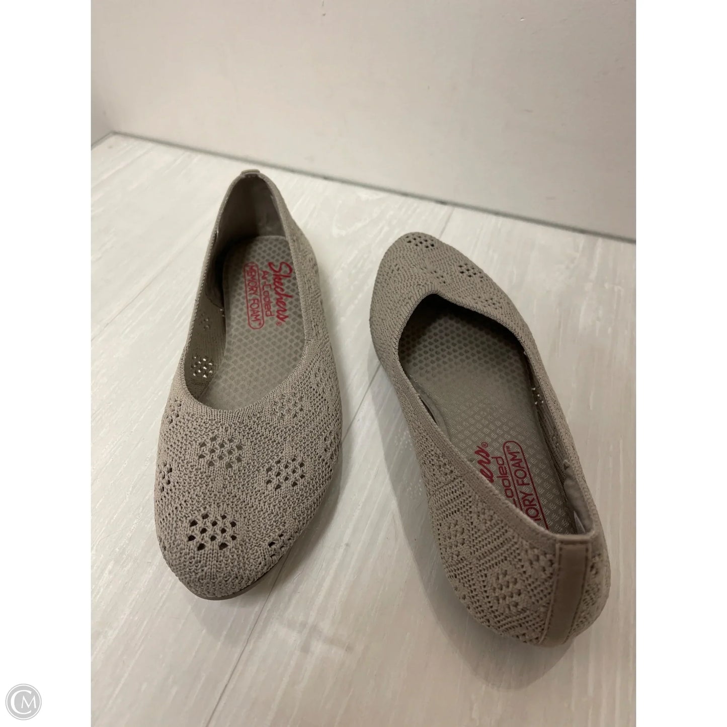 Shoes Flats By Skechers In Tan, Size: 6.5