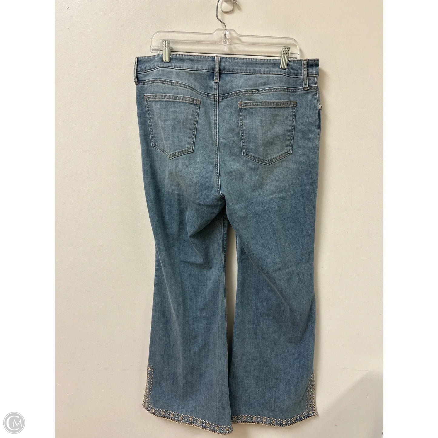 Jeans Flared By Chicos In Blue Denim, Size: 14