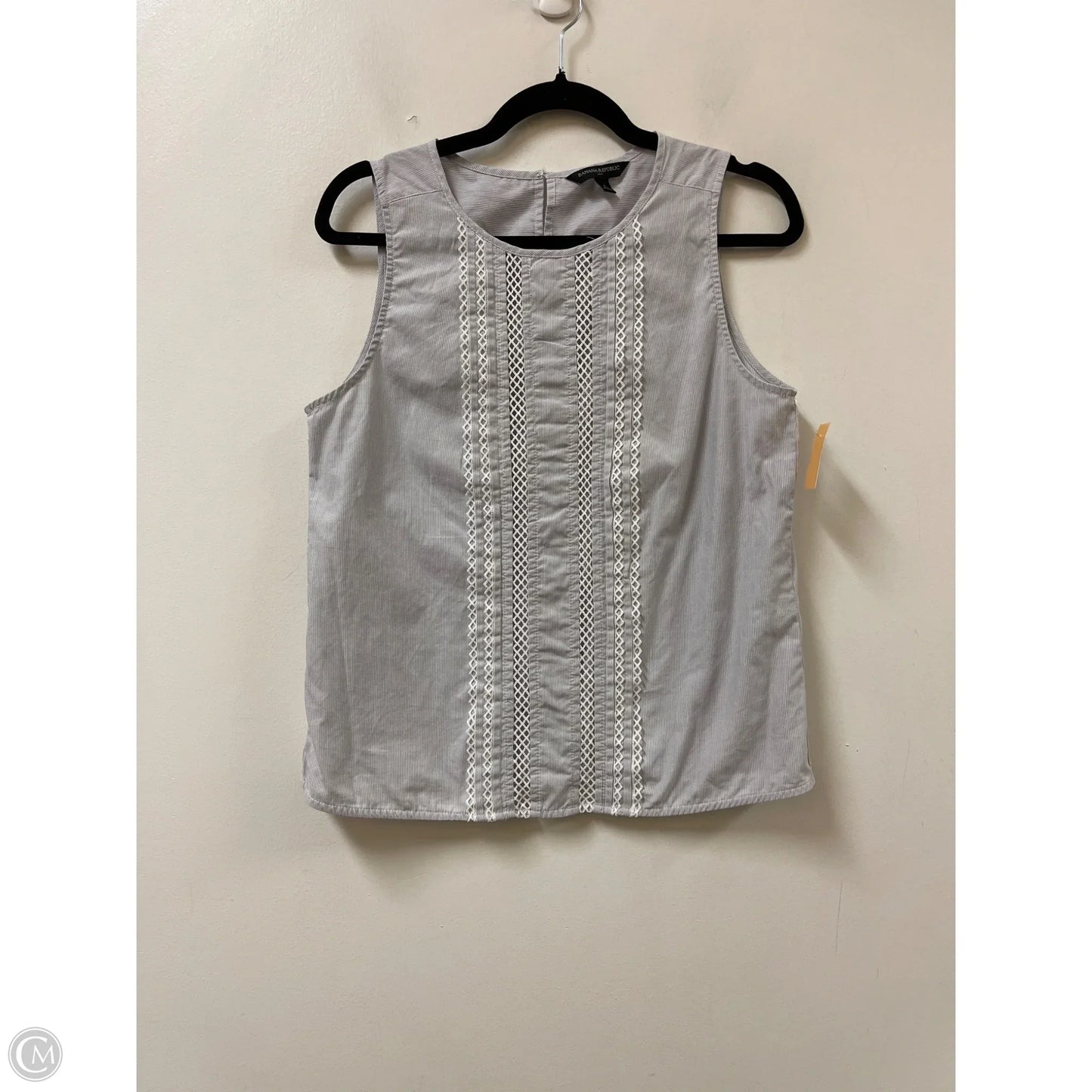 Top Sleeveless By Banana Republic In Grey, Size: S