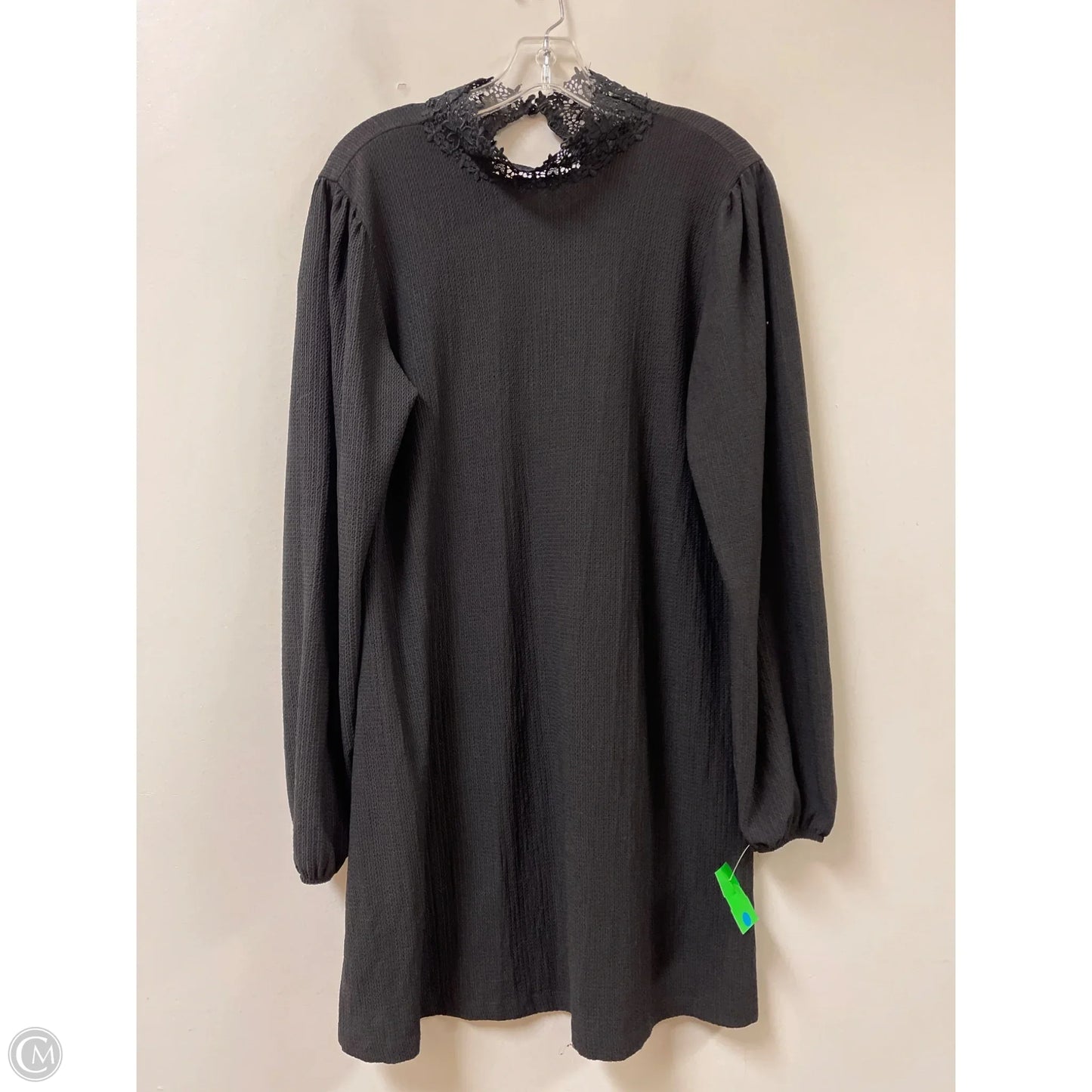 Dress Casual Short By Clothes Mentor In Black, Size: M