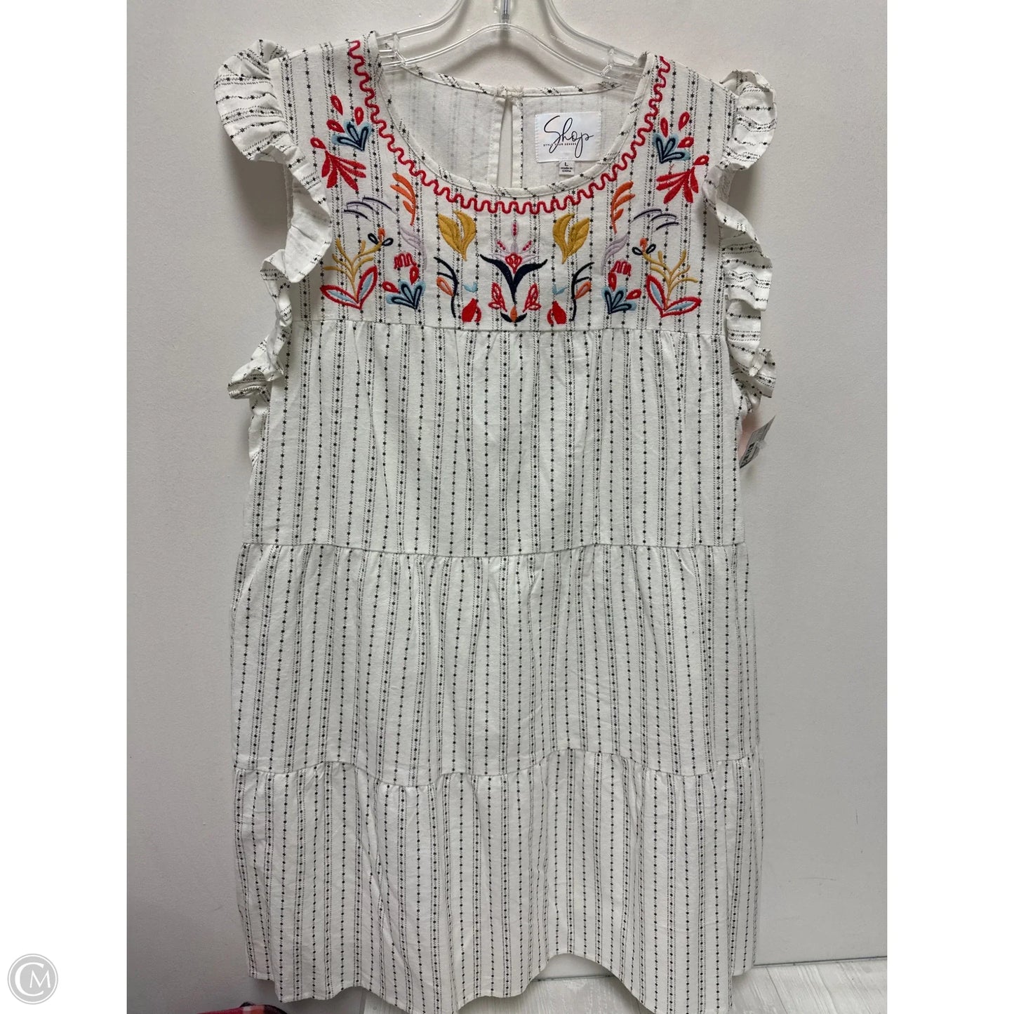 Dress Casual Short By Clothes Mentor In Black & White, Size: L