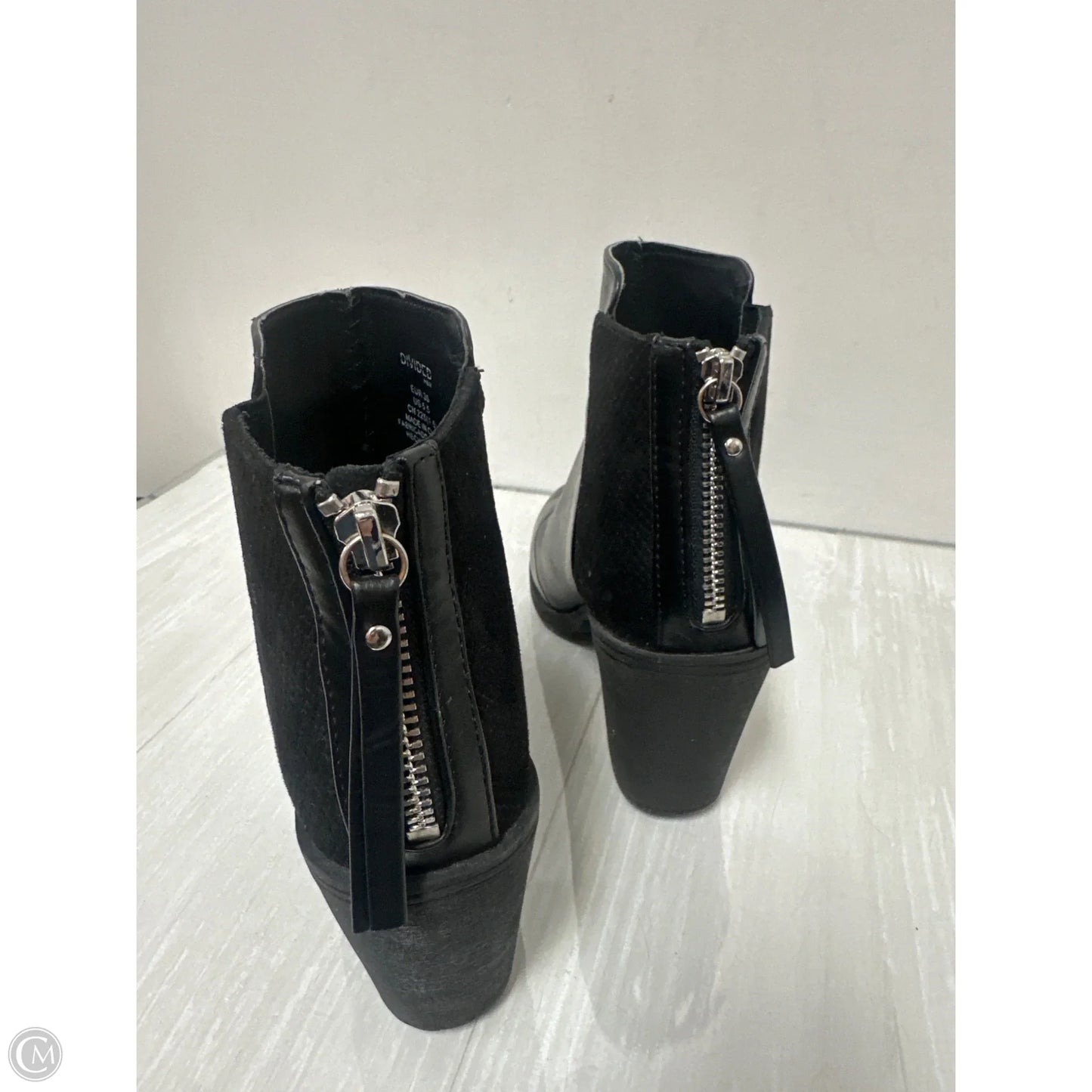 Boots Ankle Heels By Divided In Black, Size: 5.5