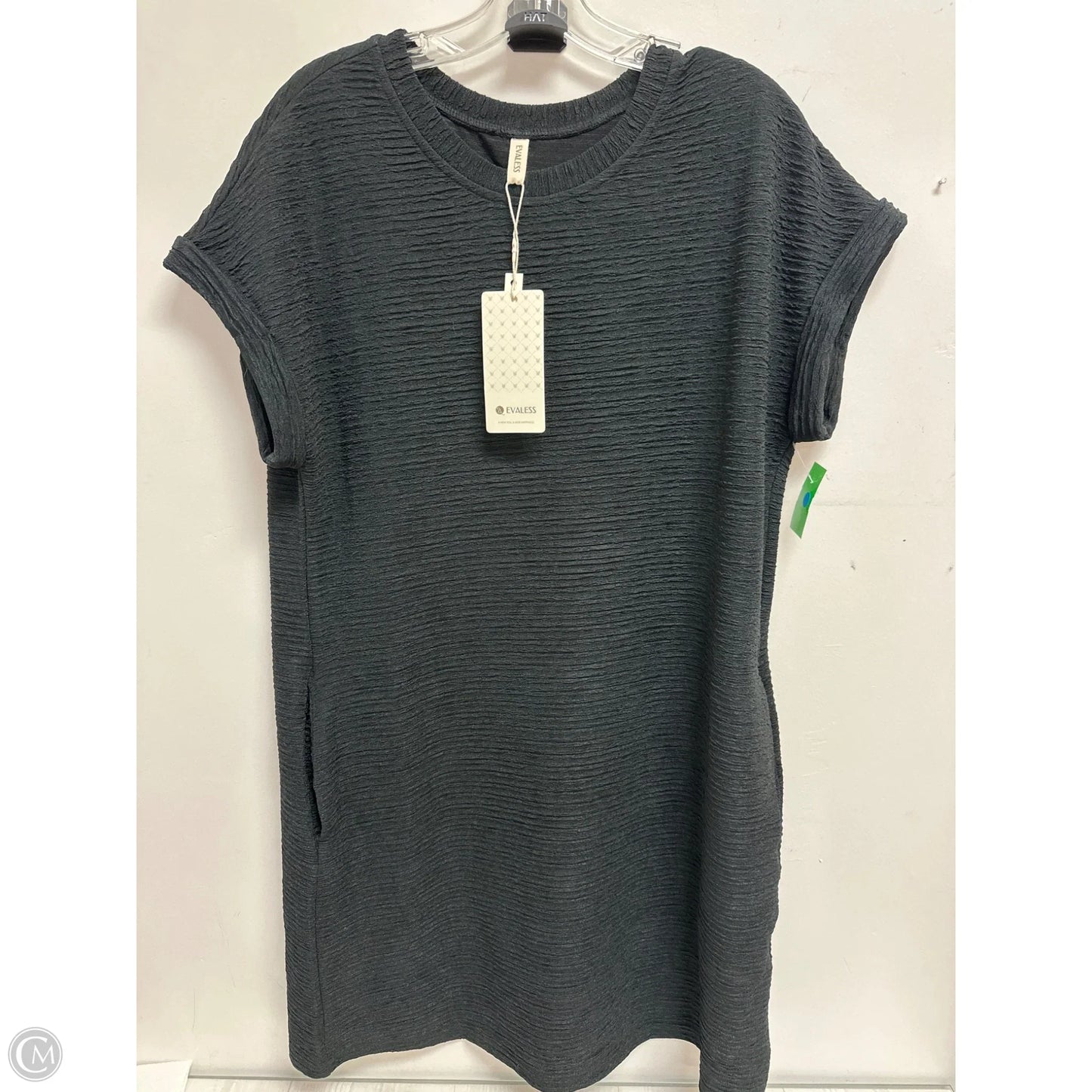 Dress Casual Short By Clothes Mentor In Black, Size: M