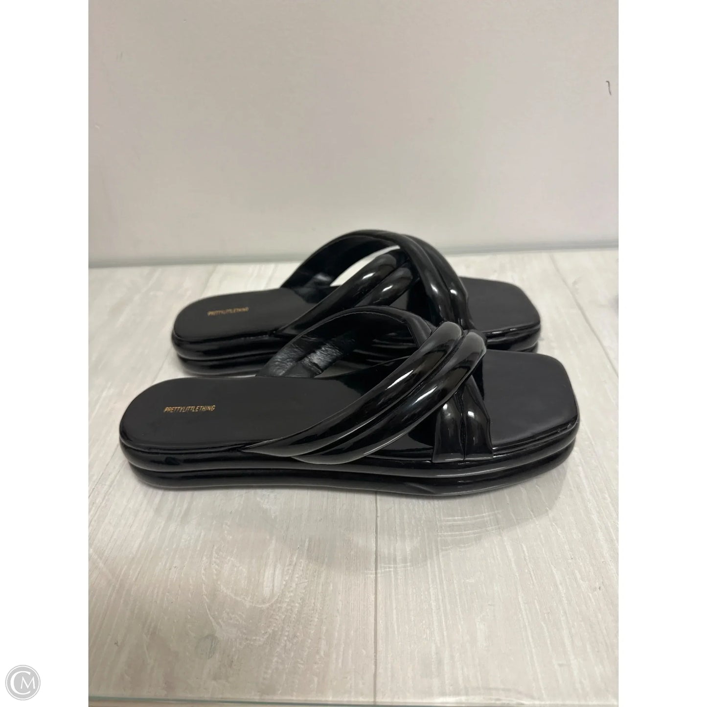 Sandals Flats By Pretty Little Thing In Black, Size: 8