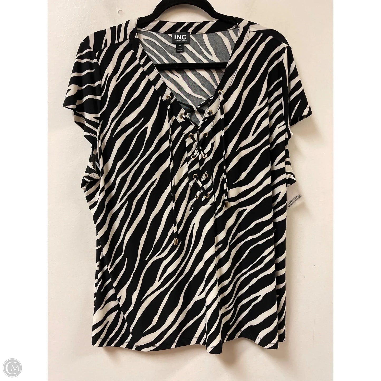 Top Short Sleeve By Inc In Black & Cream, Size: 2x