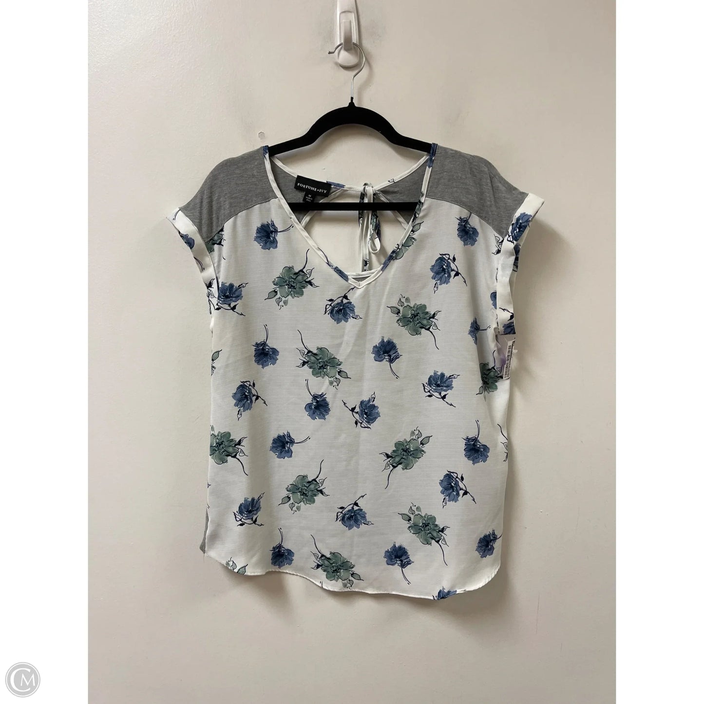 Top Short Sleeve By Fortune & Ivy In Blue & White, Size: M