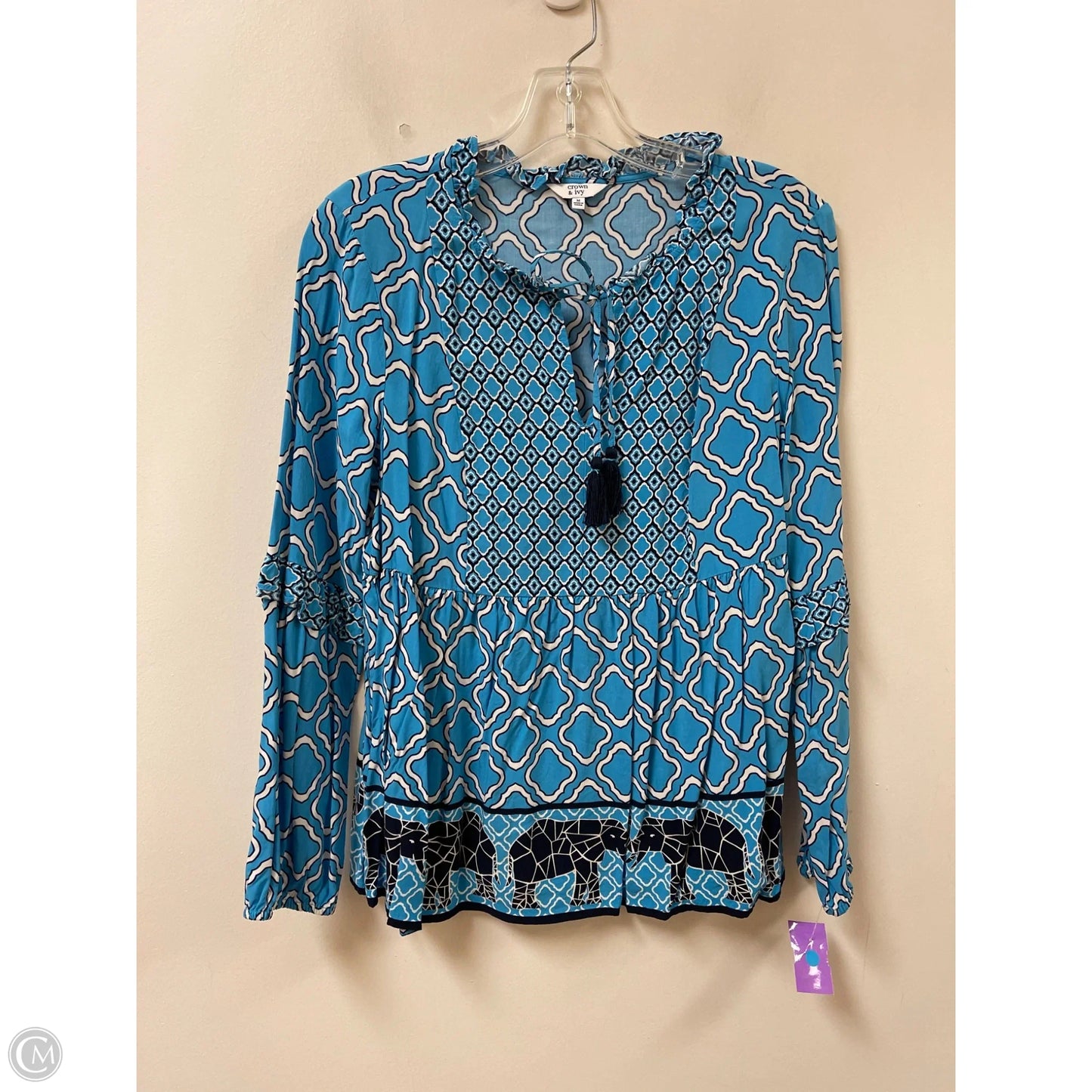 Top Long Sleeve By Crown And Ivy In Blue & White, Size: M