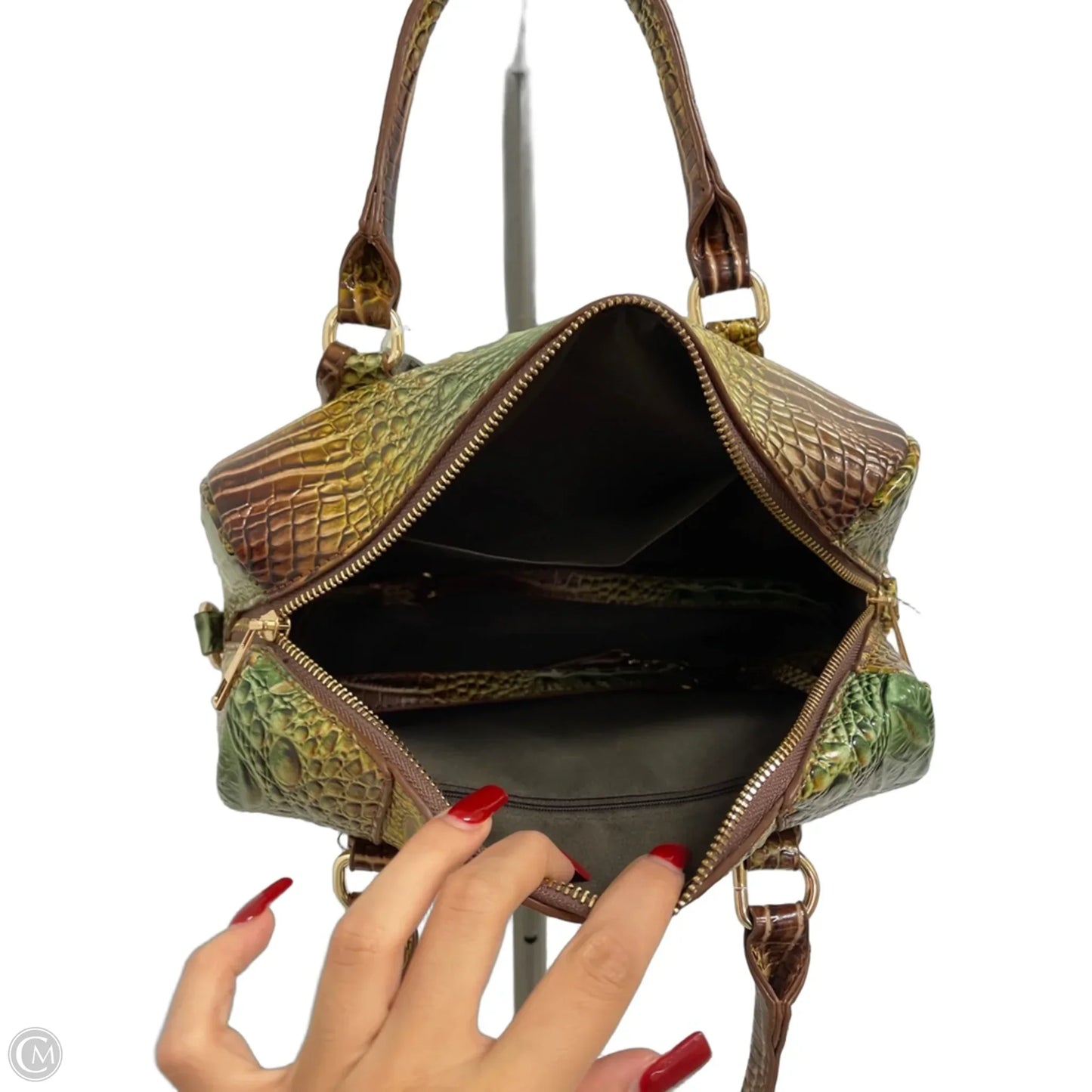 Handbag By Clothes Mentor, Size: Medium