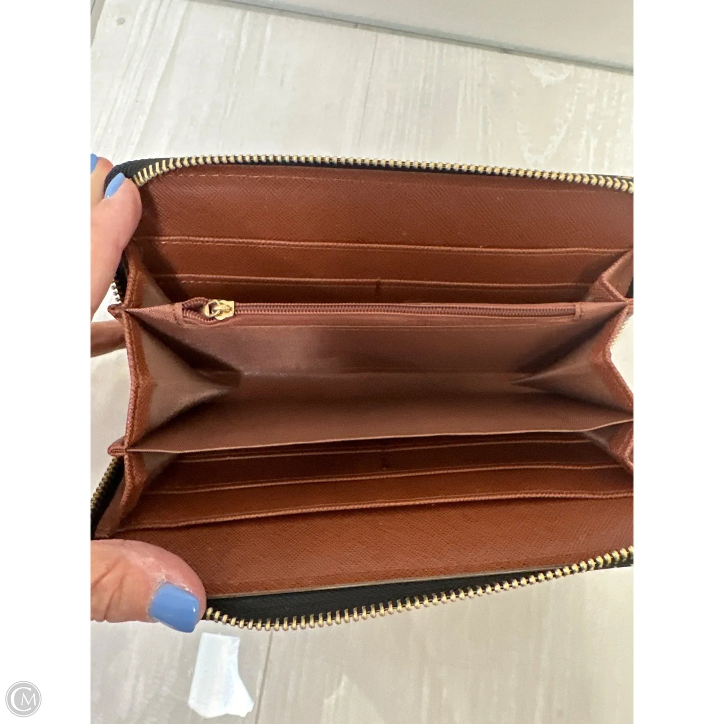 Wallet By Clothes Mentor, Size: Large