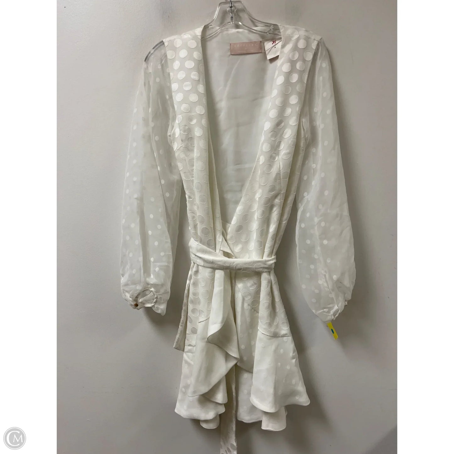 Dress Casual Short By Clothes Mentor In White, Size: Xs