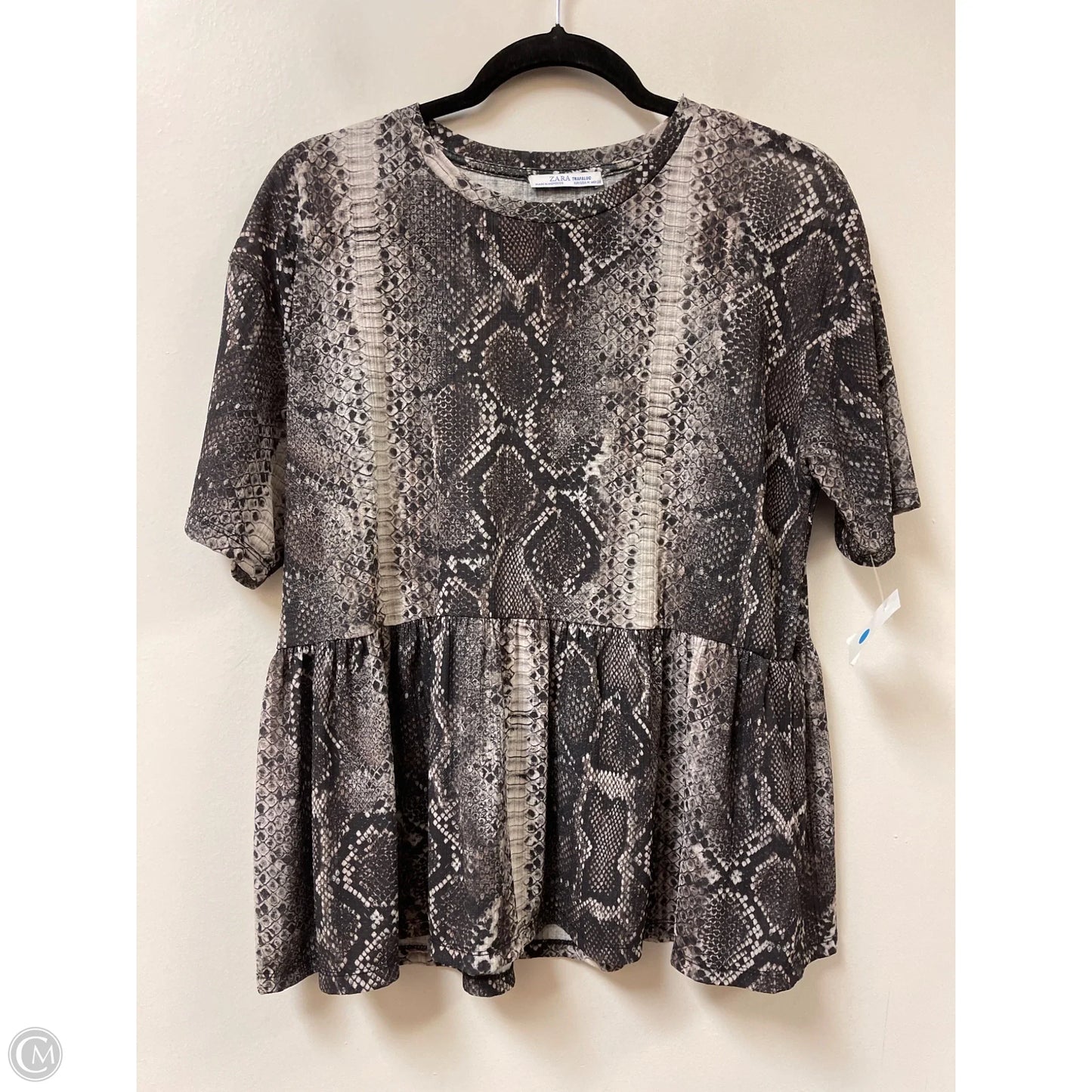 Top Short Sleeve By Zara In Snakeskin Print, Size: M