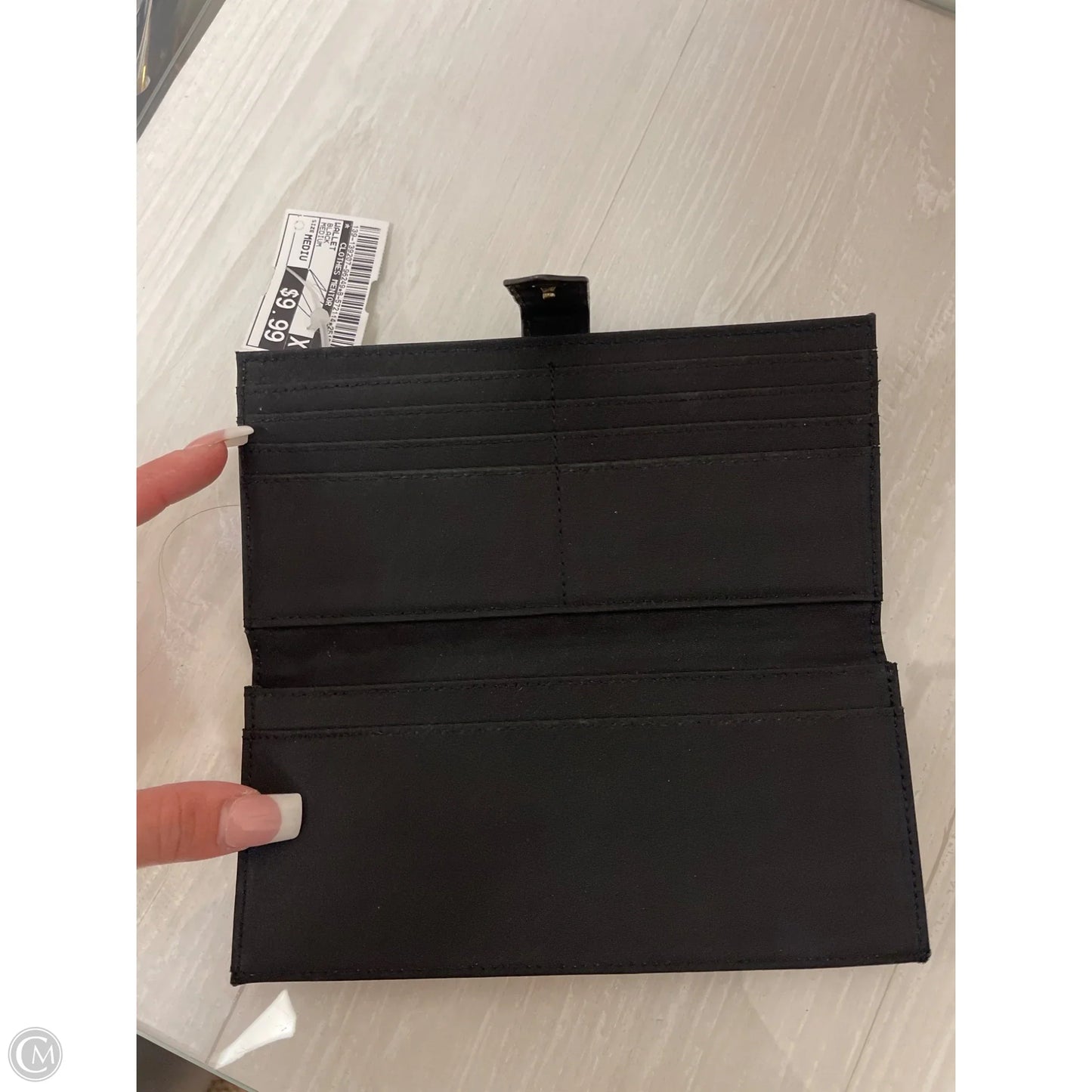 Wallet By Clothes Mentor, Size: Medium